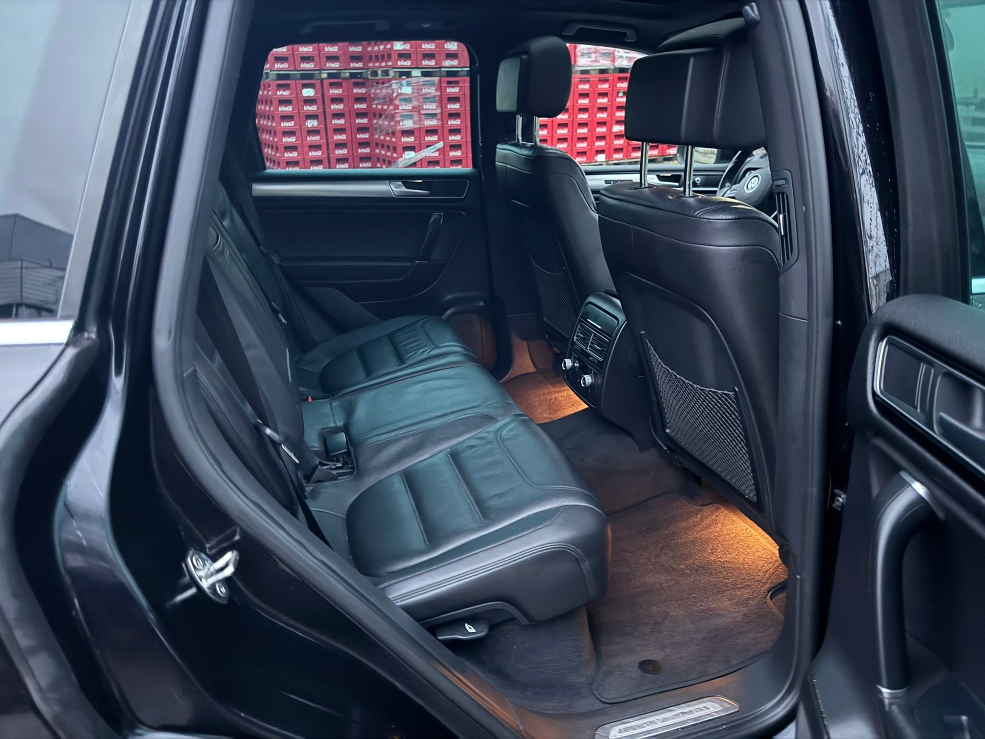 VW Touareg 3.0 TDI R-Line BlueMotion Technology Tiptronic-image-12
