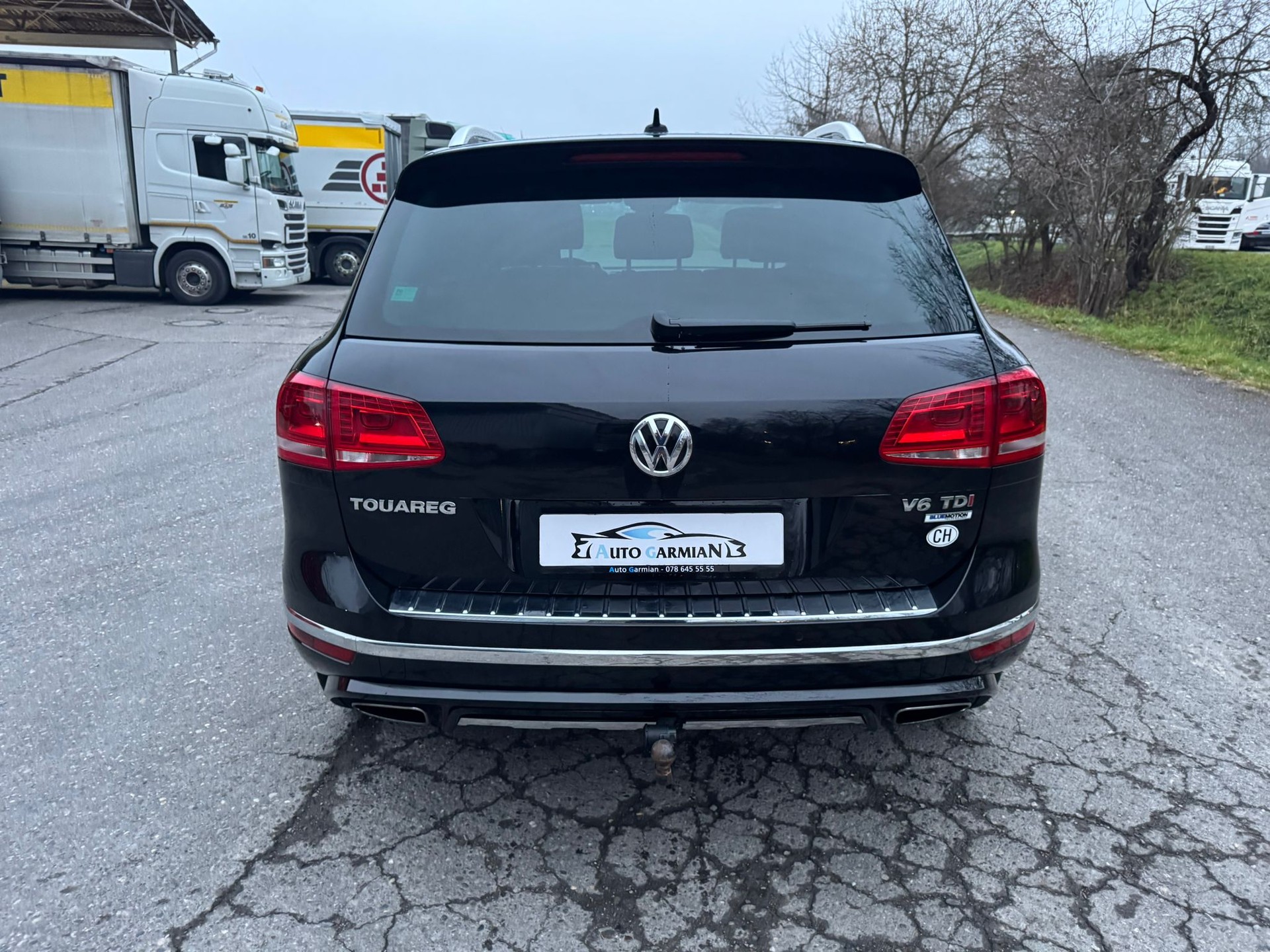 VW Touareg 3.0 TDI R-Line BlueMotion Technology Tiptronic-image-3