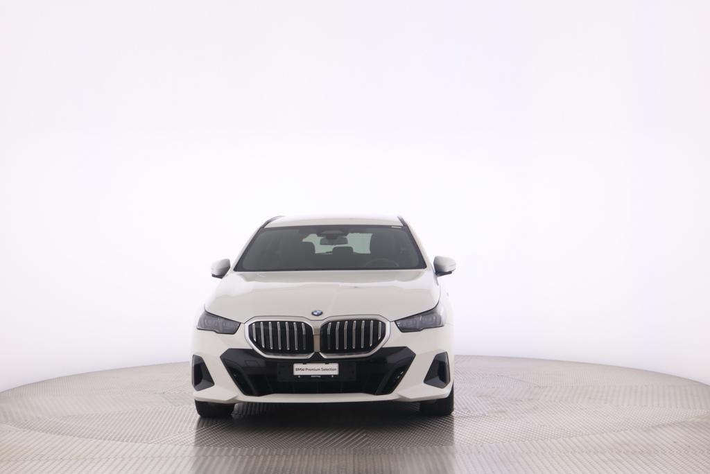 BMW 520d xDrive Touring-image-10