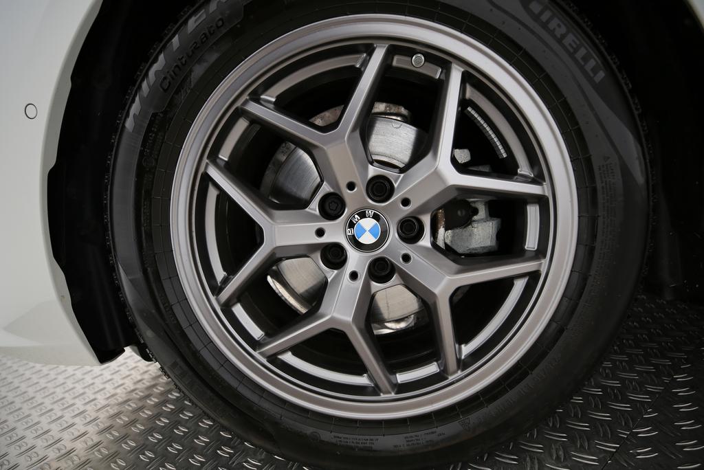 BMW 520d xDrive Touring-image-15
