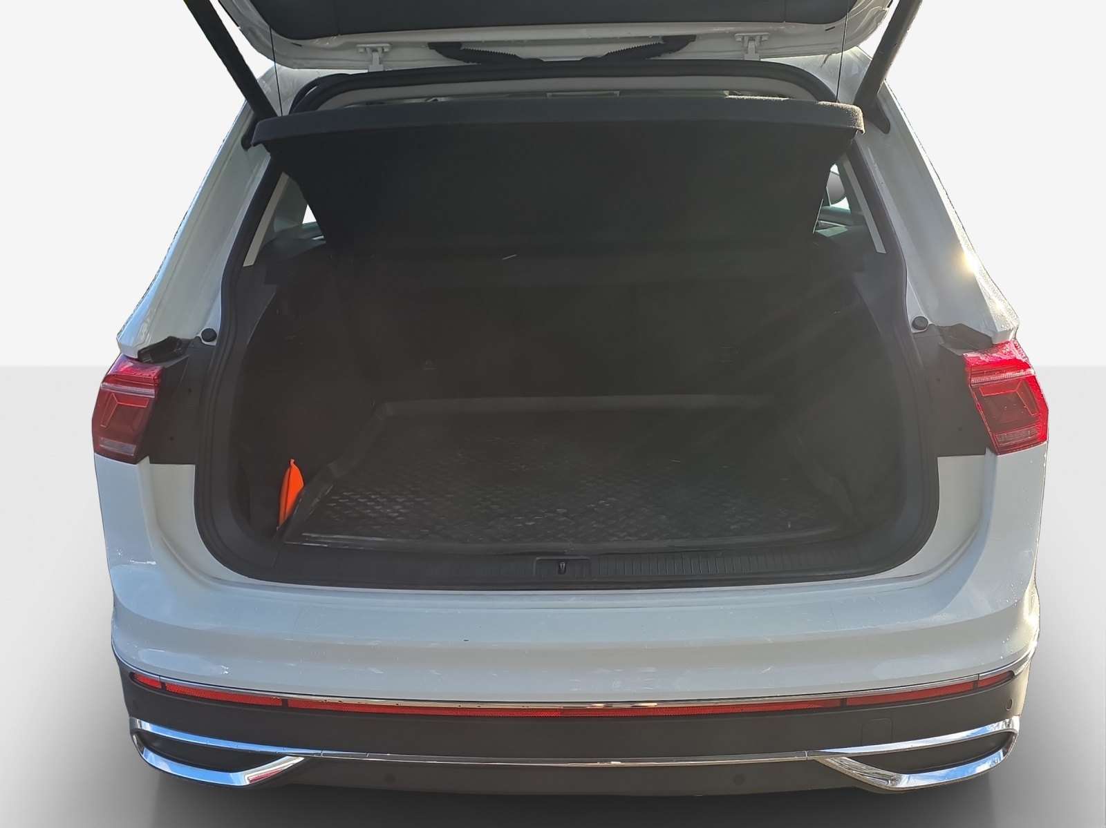 VW Tiguan 2.0 TDI SCR Elegance 4Motion DSG-image-12