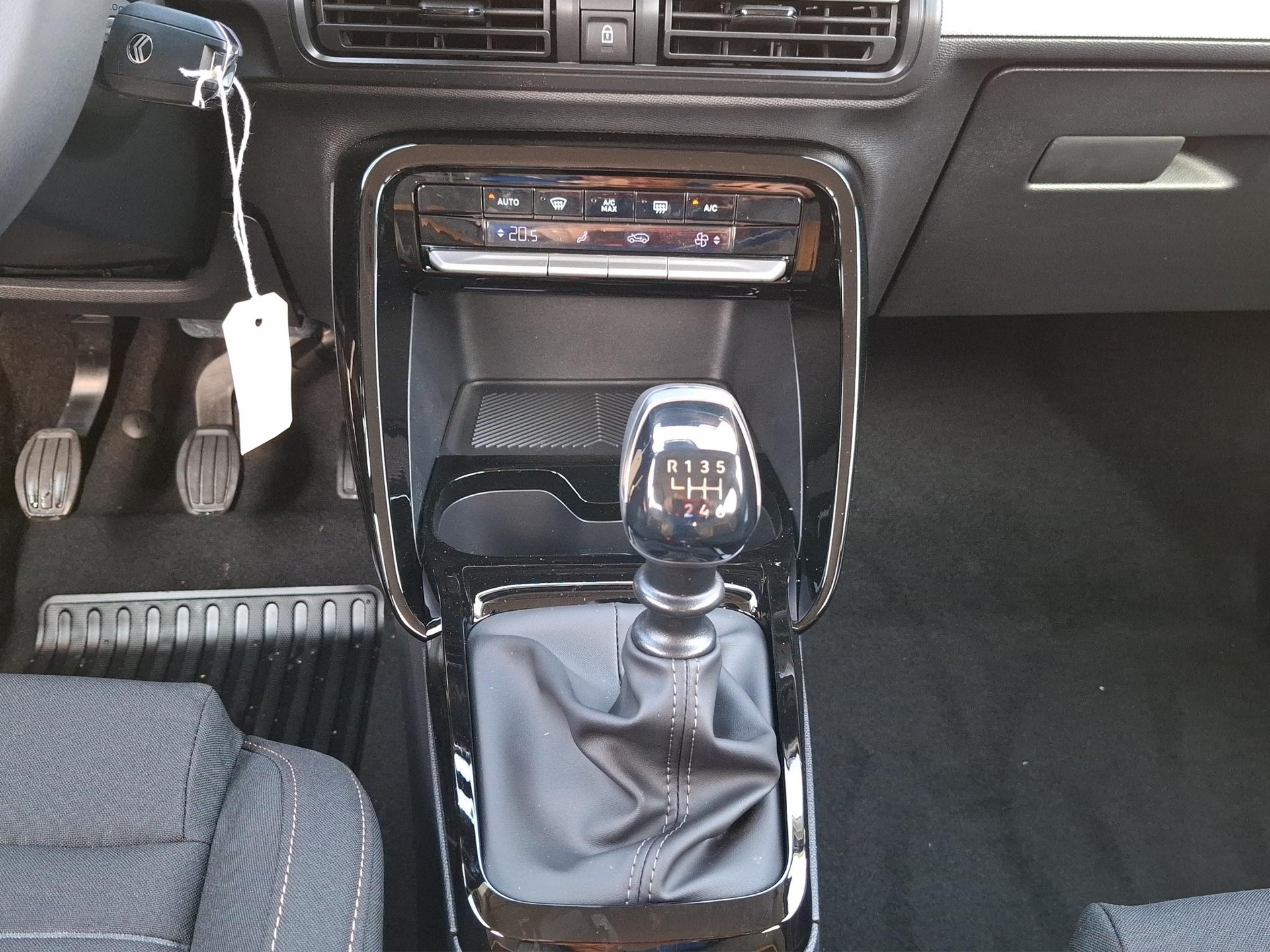 CITROEN C3 Aircross 1.2 Turbo Plus-image-9