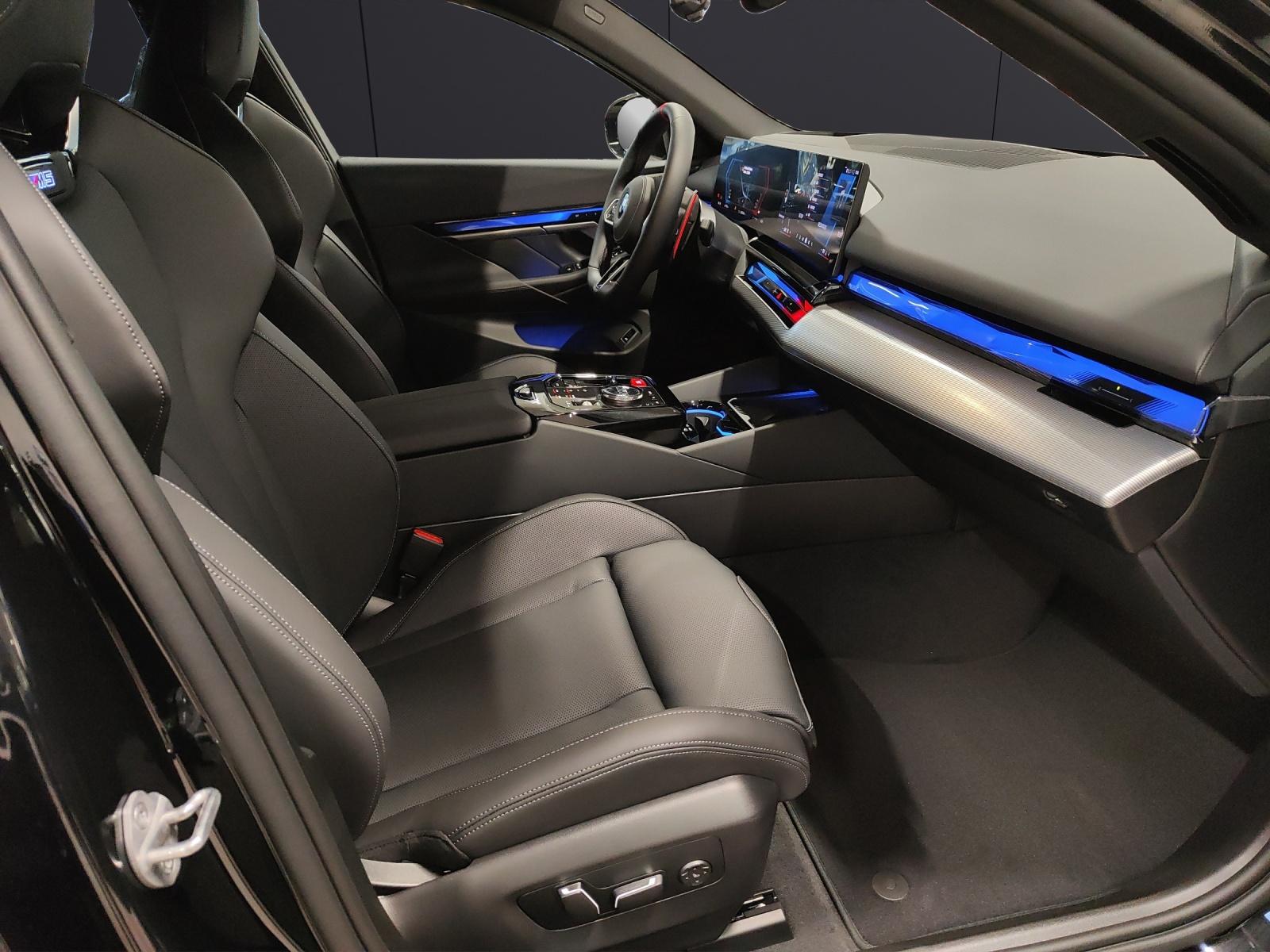 BMW M5 xDrive Touring-image-7