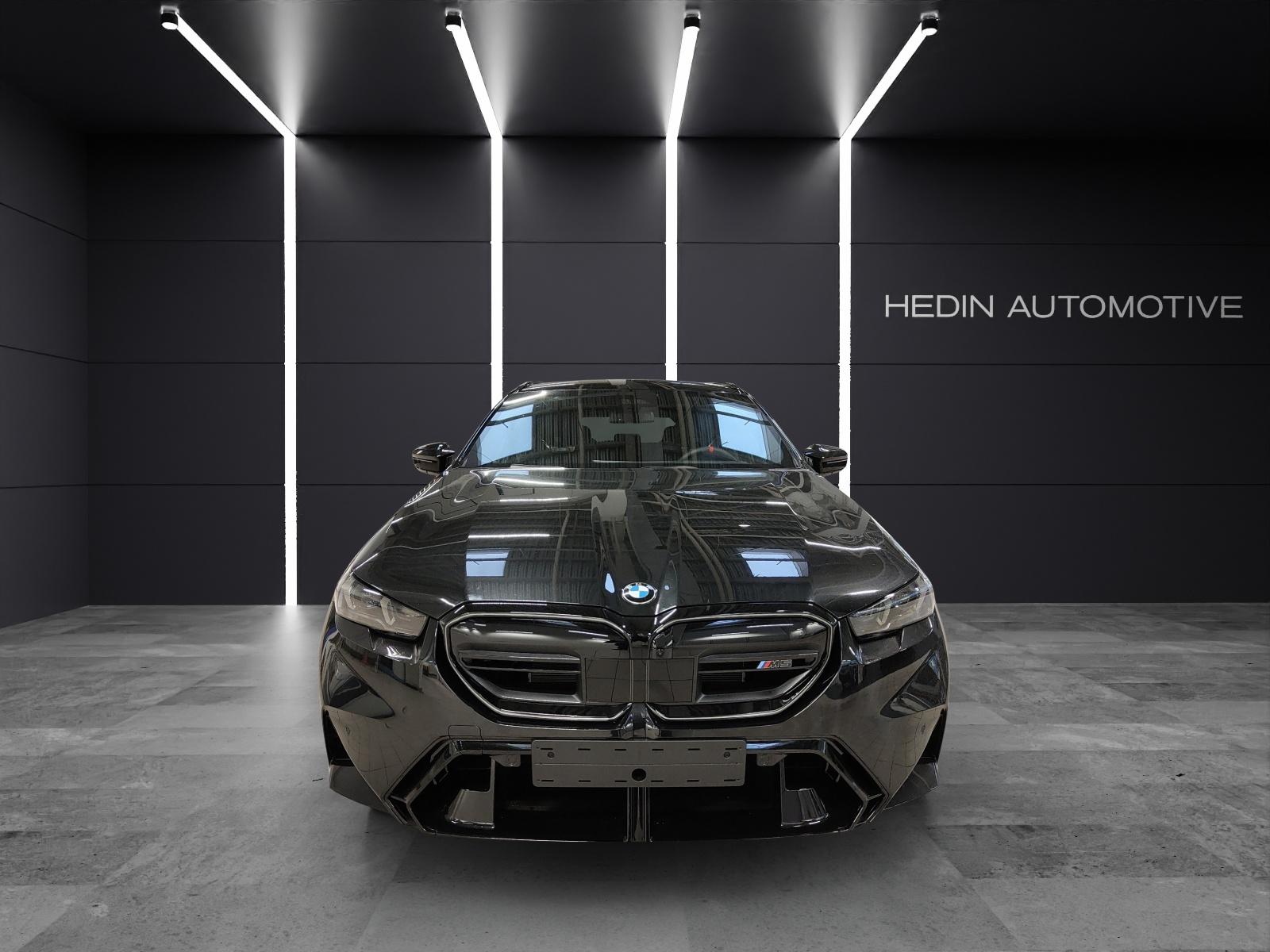 BMW M5 xDrive Touring-image-9