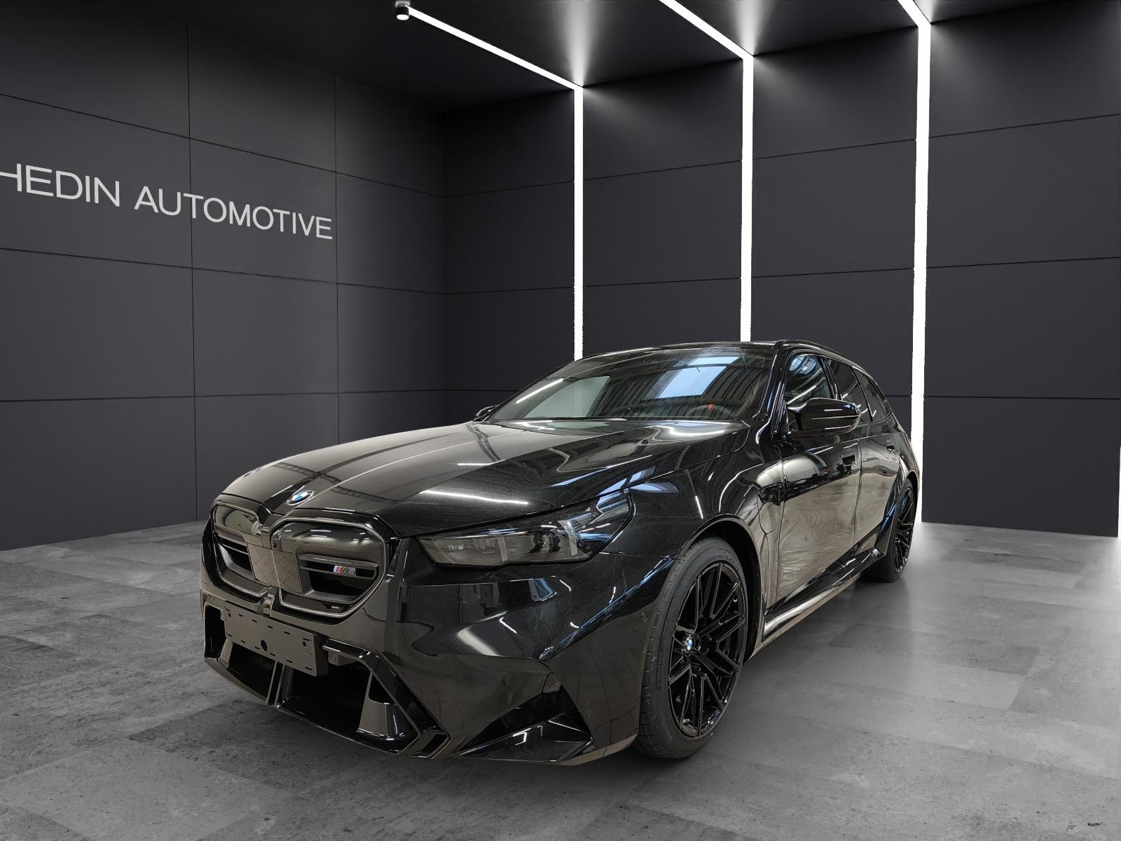 BMW M5 xDrive Touring-image-0