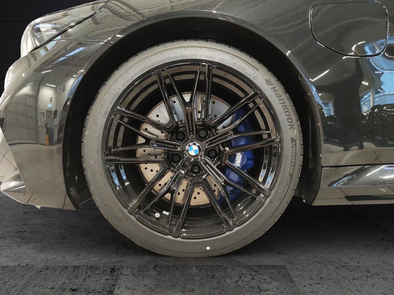 BMW M5 xDrive Touring-image-4