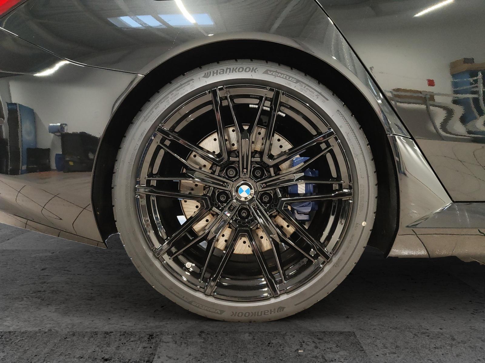 BMW M5 xDrive Touring-image-6