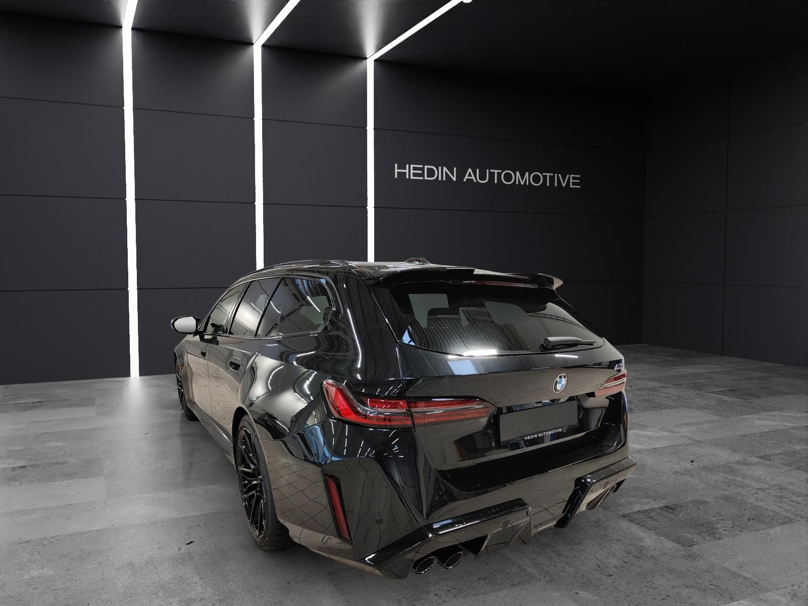 BMW M5 xDrive Touring-image-2