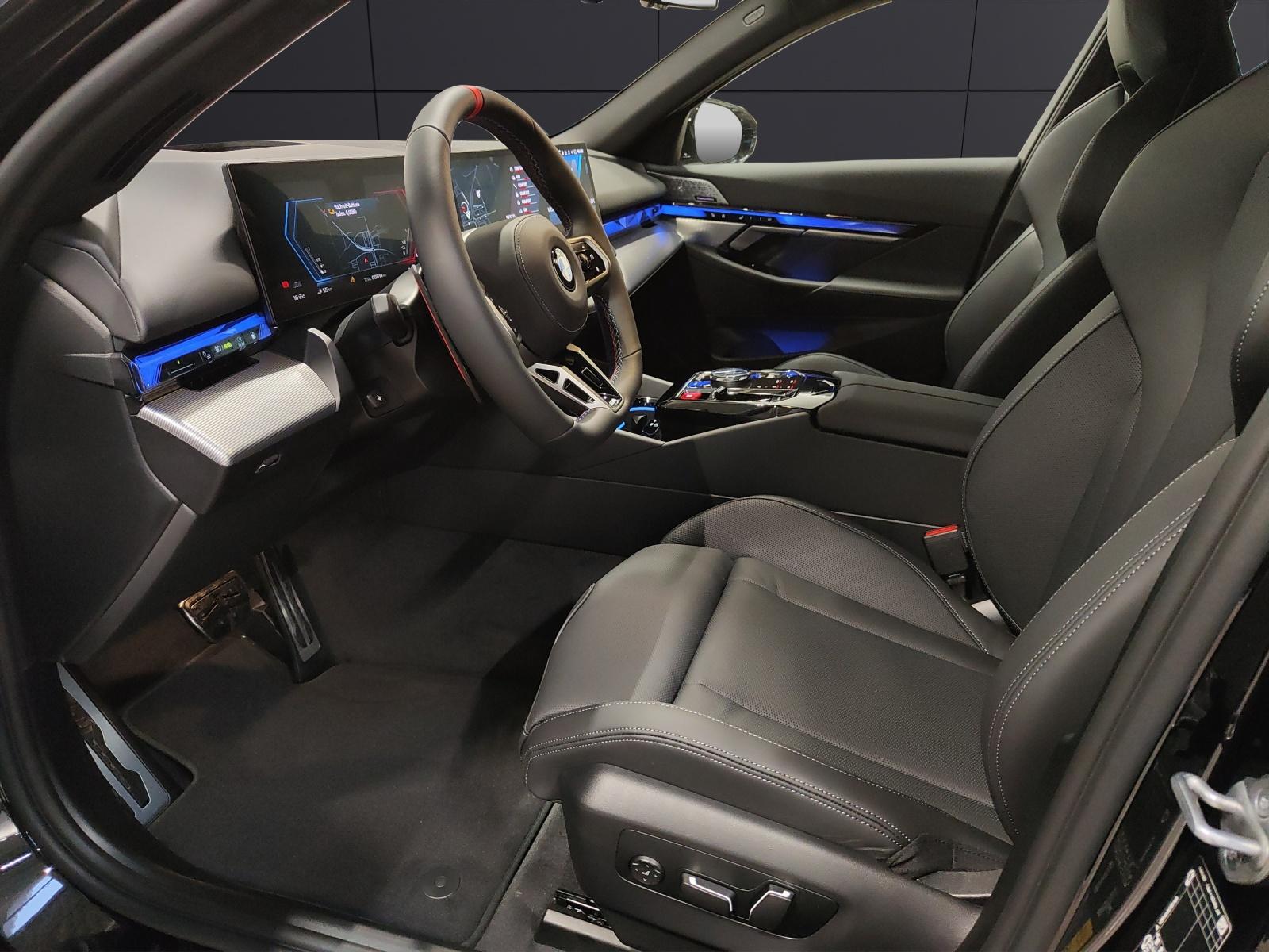 BMW M5 xDrive Touring-image-1