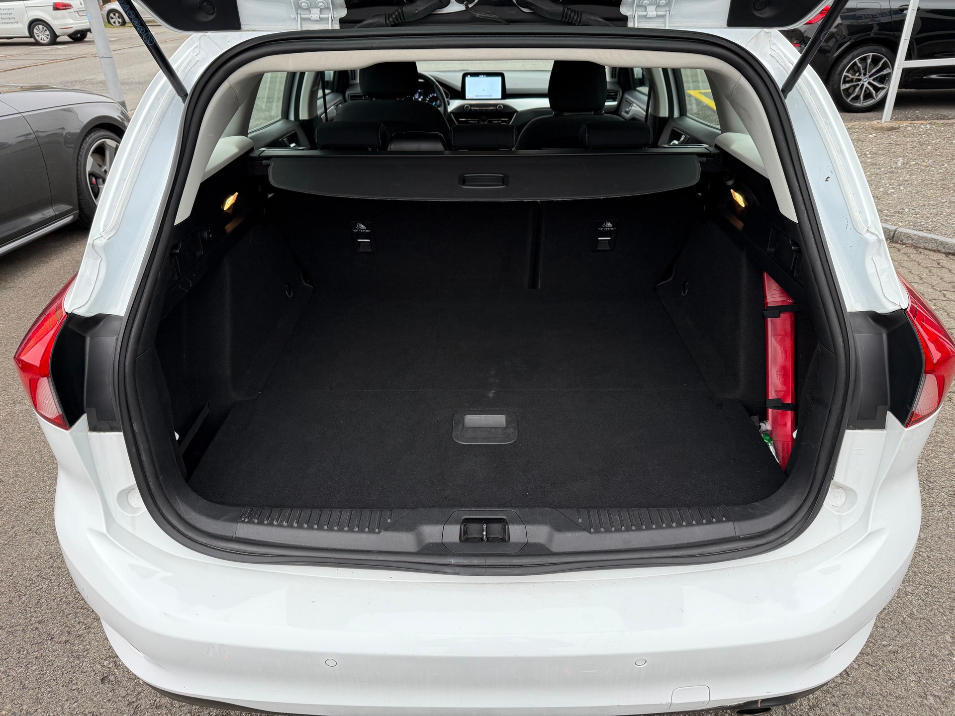 FORD Focus Station Wagon 1.5 EcoBlue 120 Cool & Connect-image-7