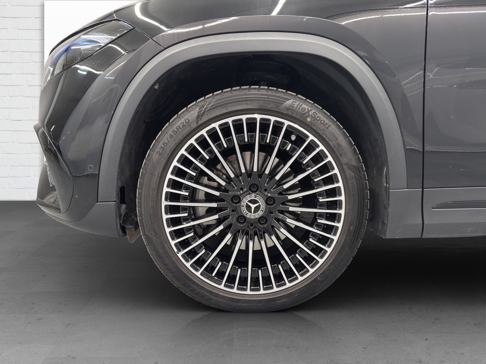 MERCEDES-BENZ EQA 350 AMG Line 4matic-image-5