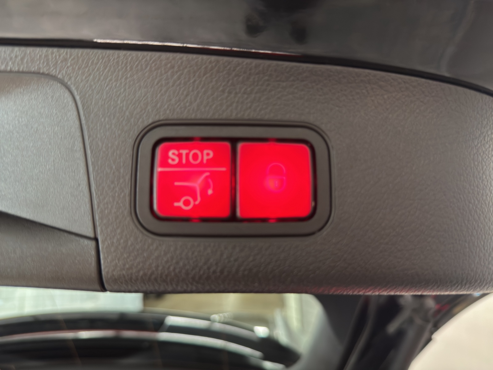 MERCEDES-BENZ EQA 350 AMG Line 4matic-image-11