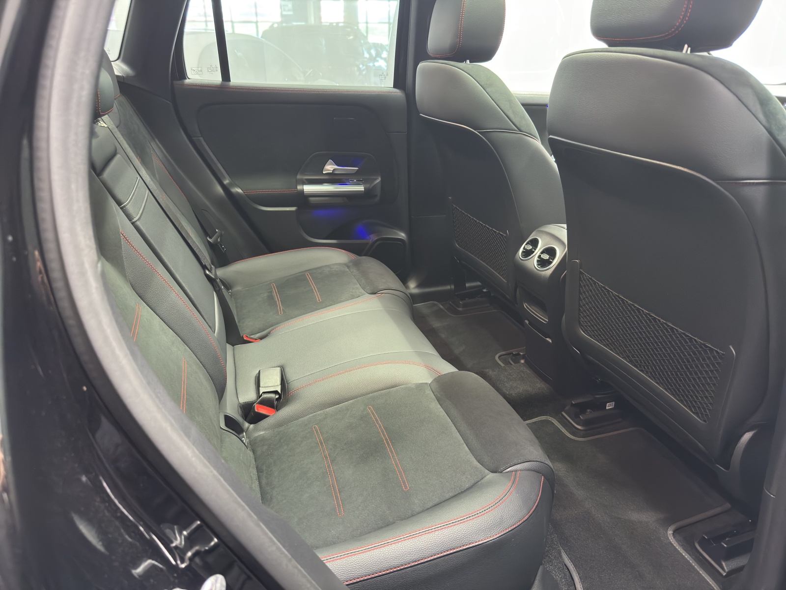 MERCEDES-BENZ EQA 350 AMG Line 4matic-image-9