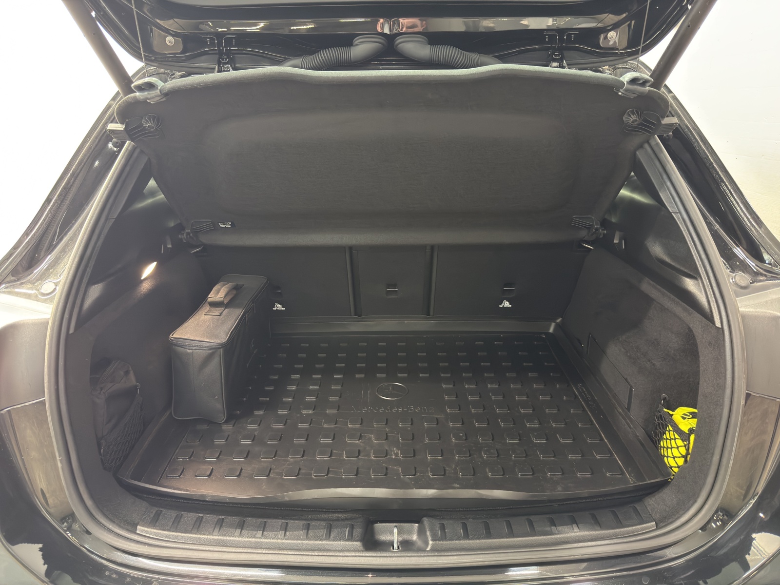 MERCEDES-BENZ EQA 350 AMG Line 4matic-image-10