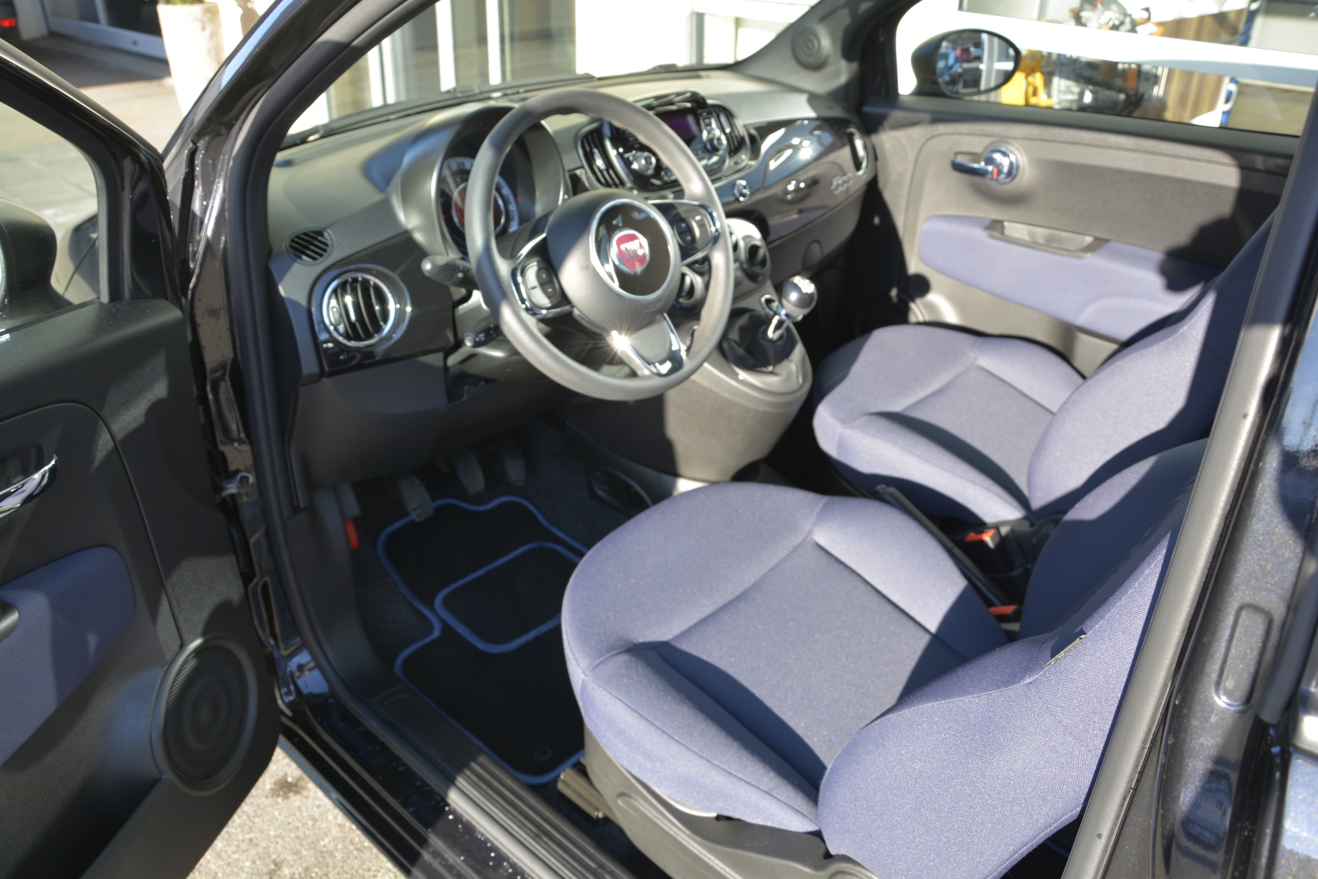 FIAT 500 1.0 Hybrid Cult-image-7