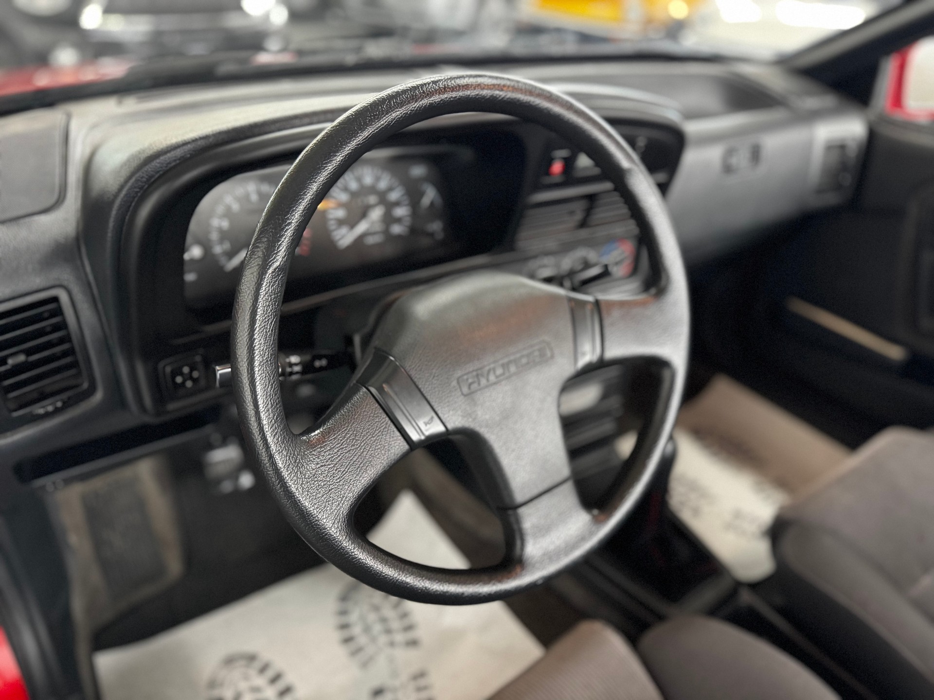 HYUNDAI Scoupe 1.5 LS (GLSi)-image-12