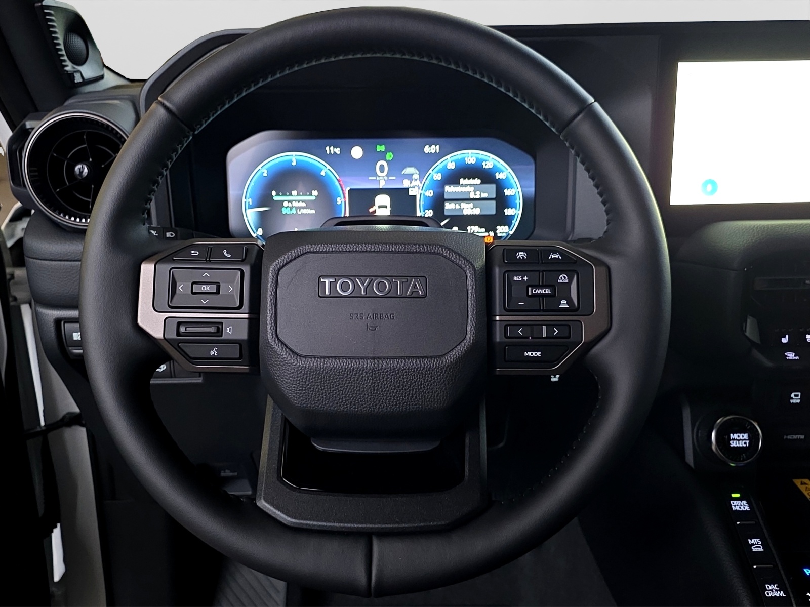 TOYOTA Land Cruiser 2.8 D 48V Invincible-image-9