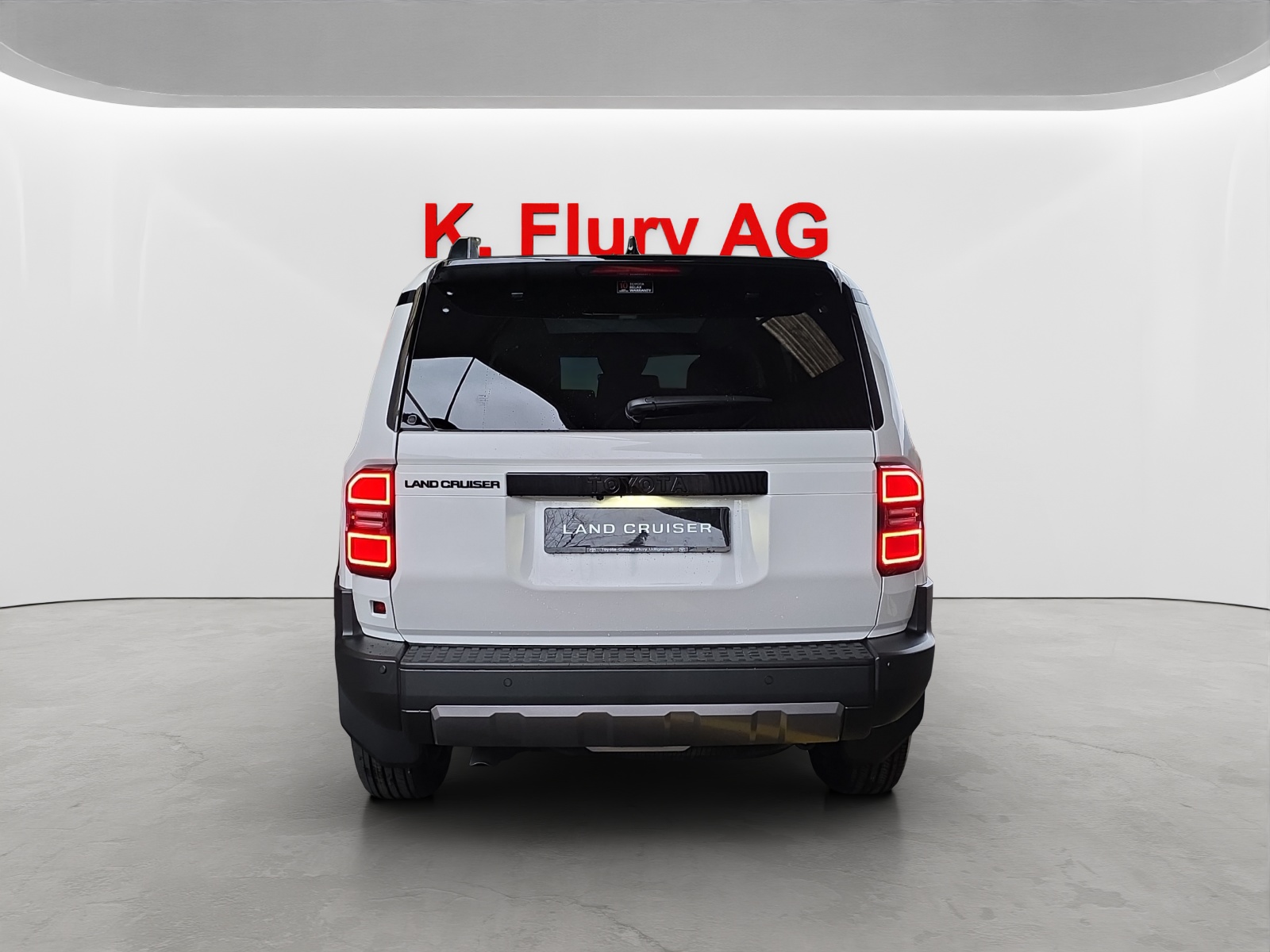 TOYOTA Land Cruiser 2.8 D 48V Invincible-image-3