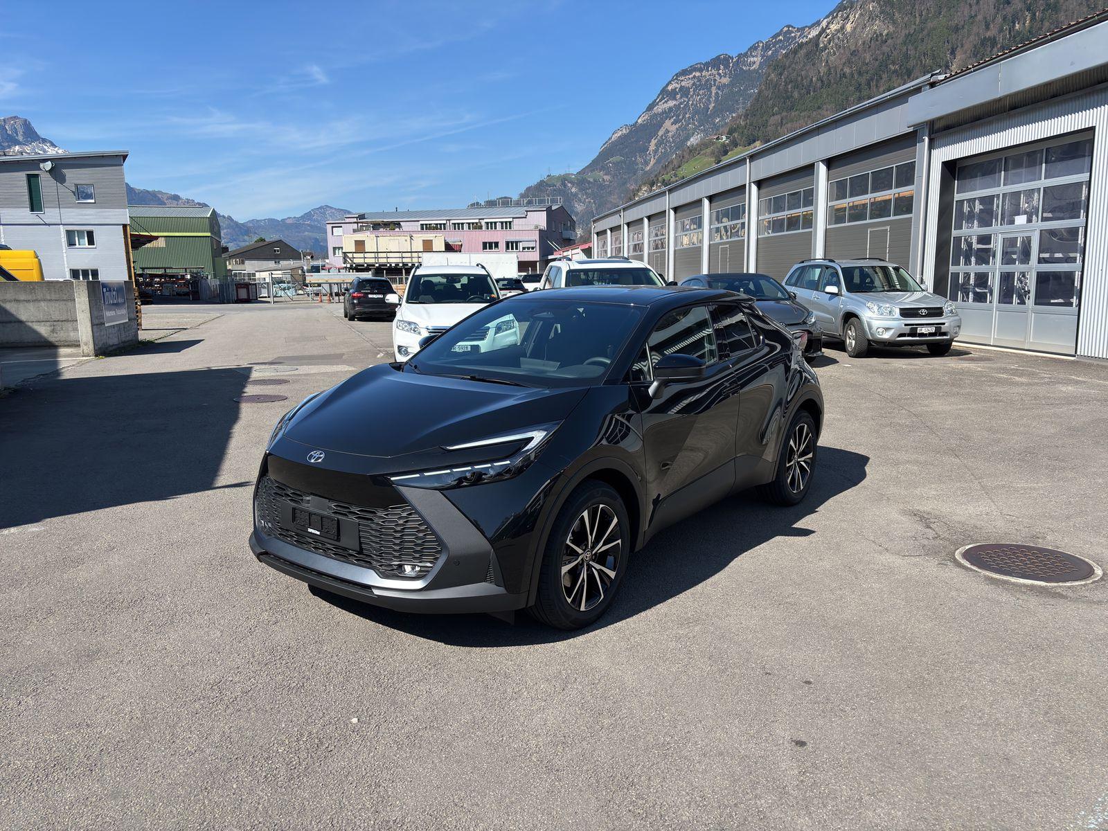 TOYOTA C-HR 2.0 PHEV Swiss Edition-image-4