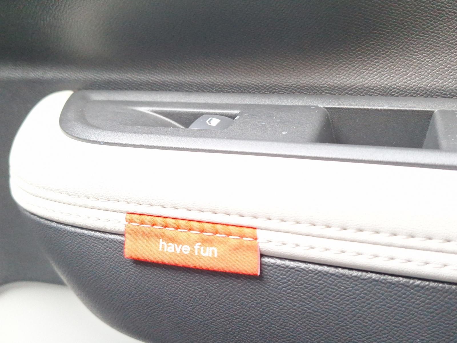 CITROEN C3 1.2 Hybrid Edition Tricolore-image-17