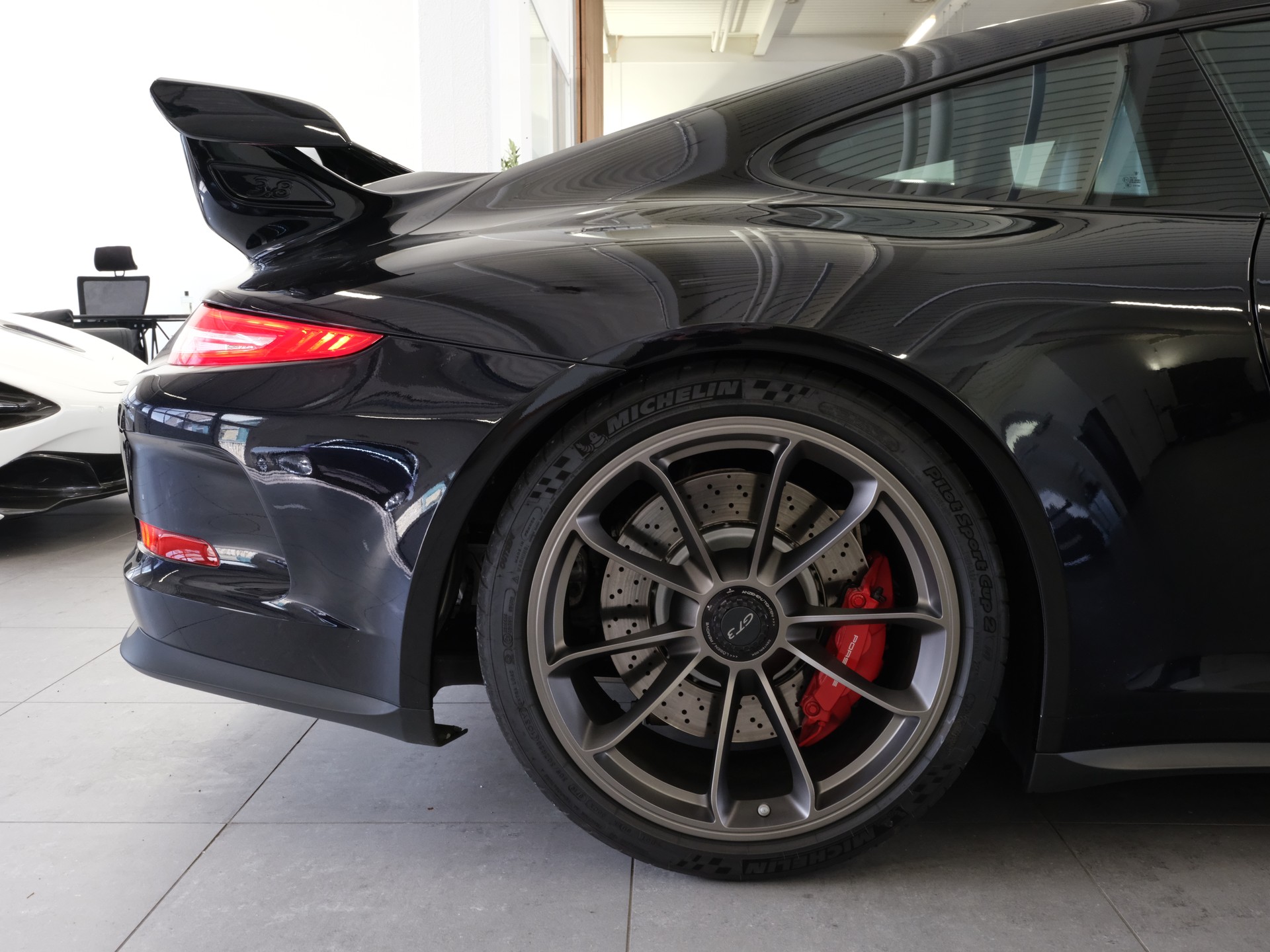 PORSCHE 911 GT3 PDK *Liftsystem* *Sport Chrono* *Alcantara Leder*-image-10