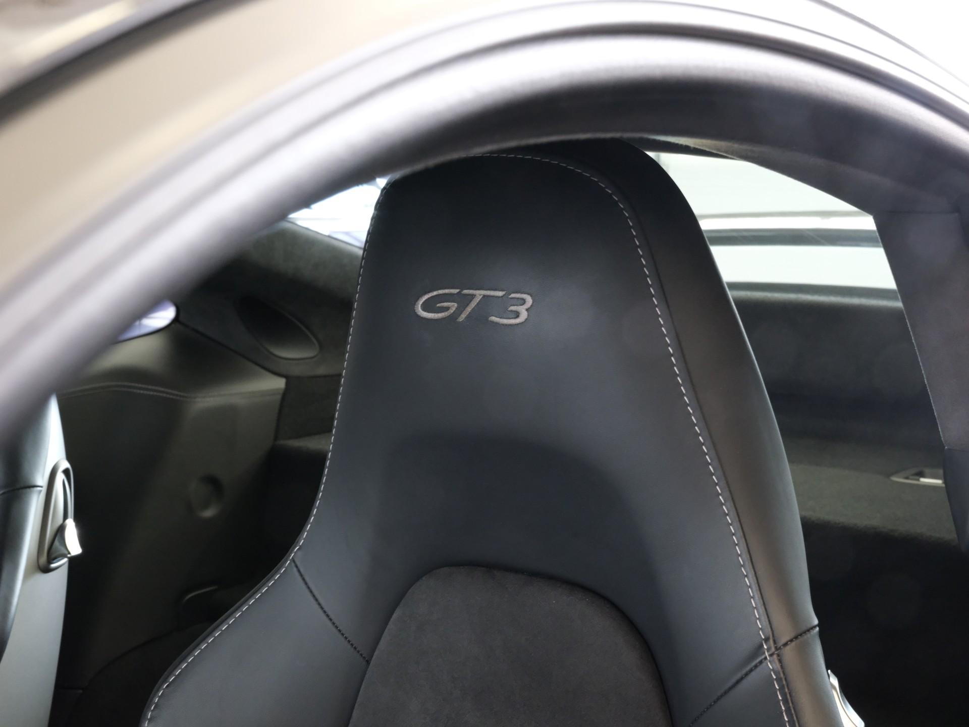 PORSCHE 911 GT3 PDK *Liftsystem* *Sport Chrono* *Alcantara Leder*-image-15