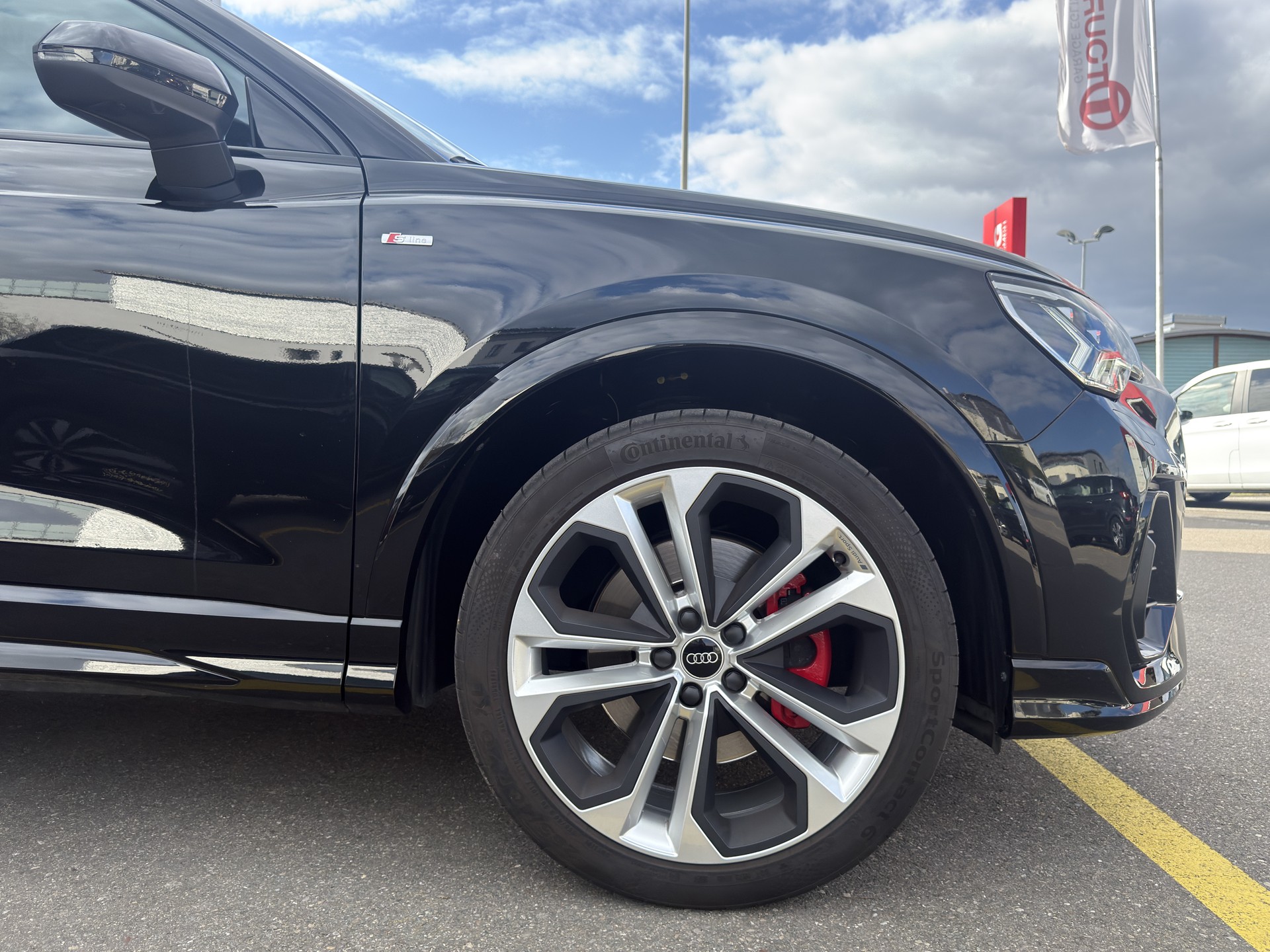 AUDI Q3 2.0 45 TFSI S line quattro S-Tronic-image-28