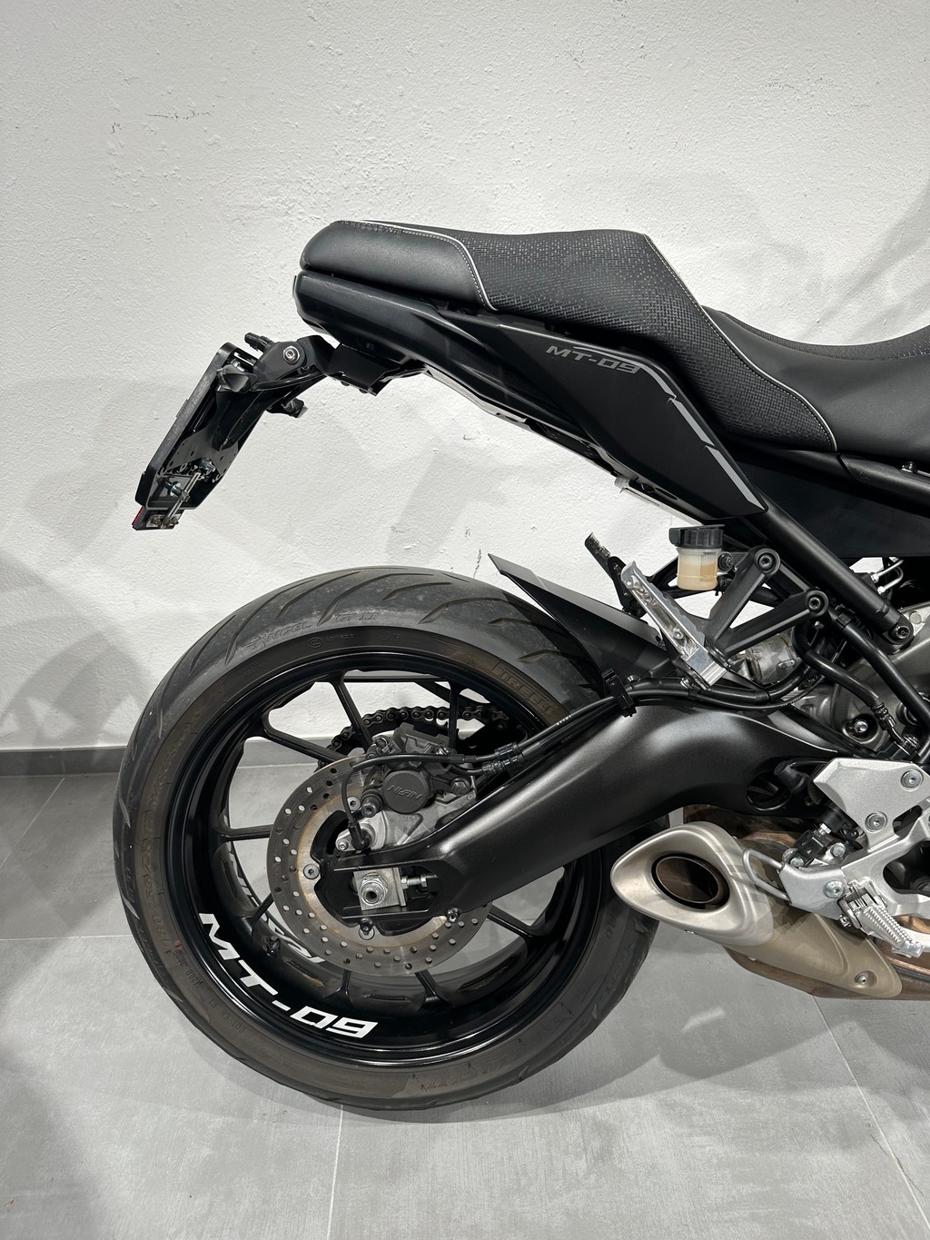 YAMAHA MT-09 ABS-showroom-element-3