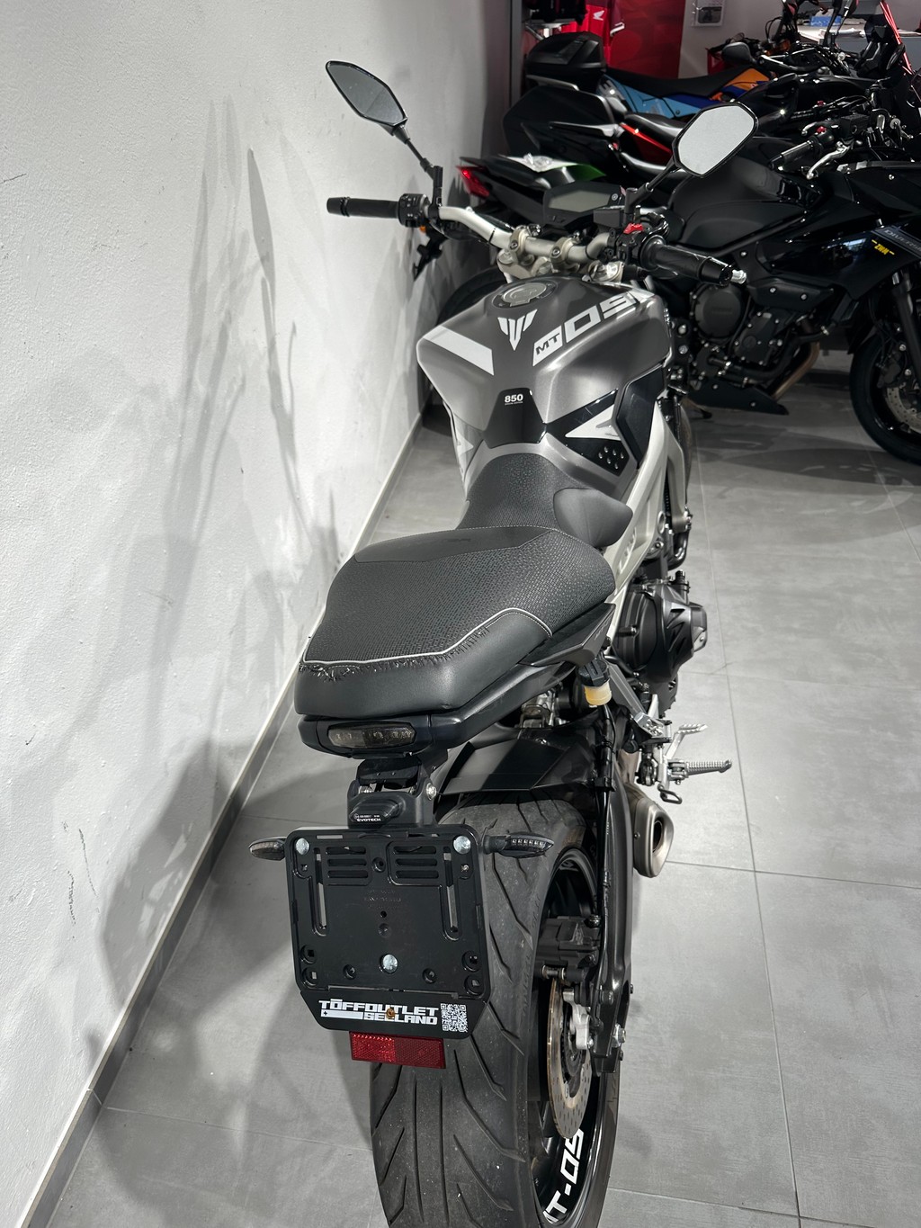 YAMAHA MT-09 ABS-showroom-element-2