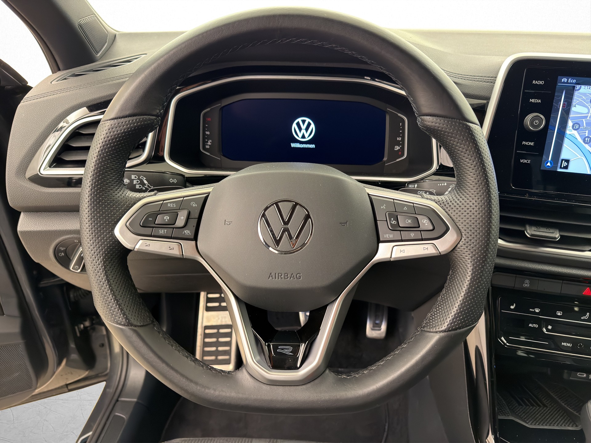 VW T-Roc 2.0 TSI R-Line DSG 4motion-image-4