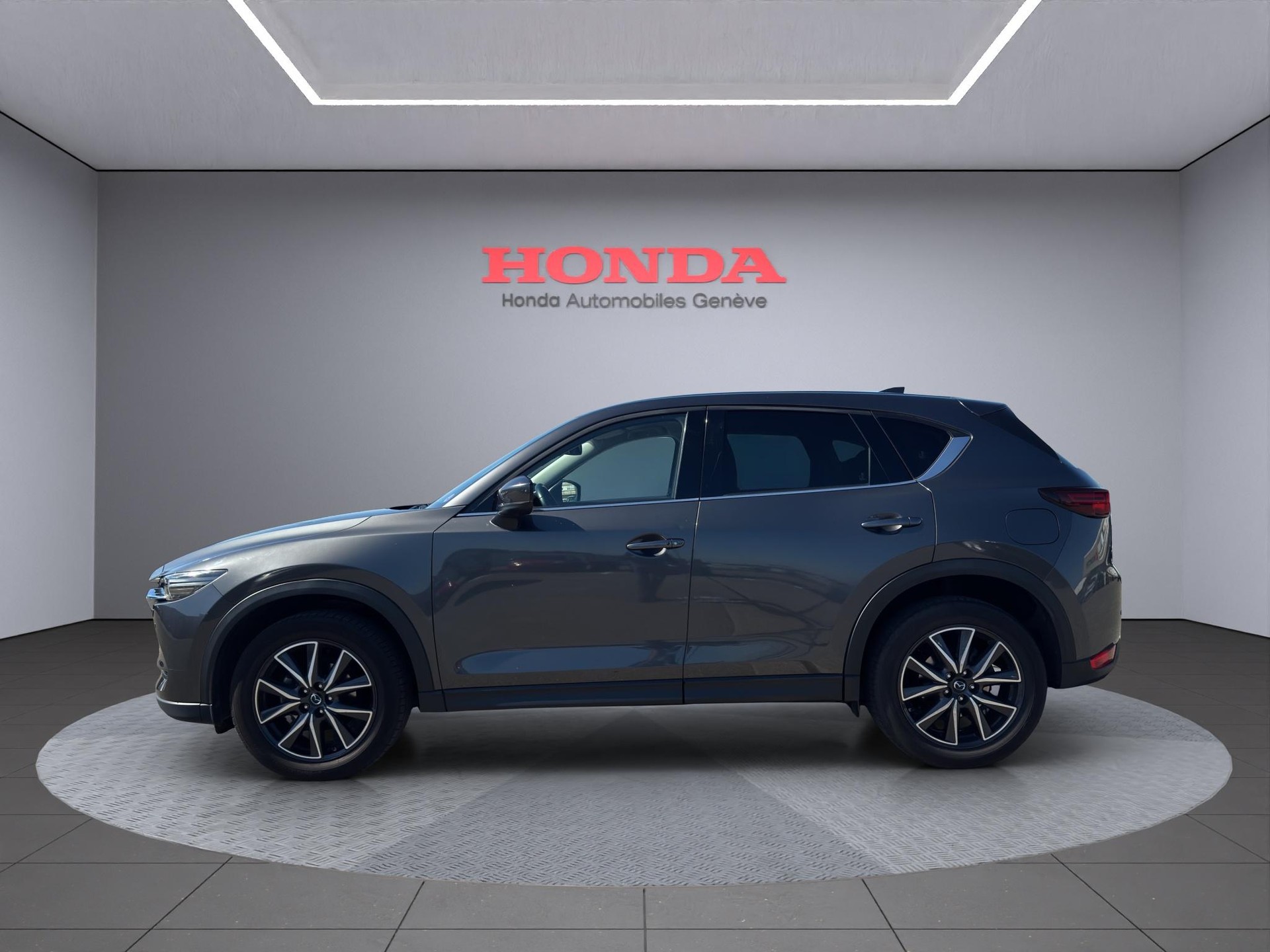 MAZDA CX-5 2.5 Revolution AWD-image-4