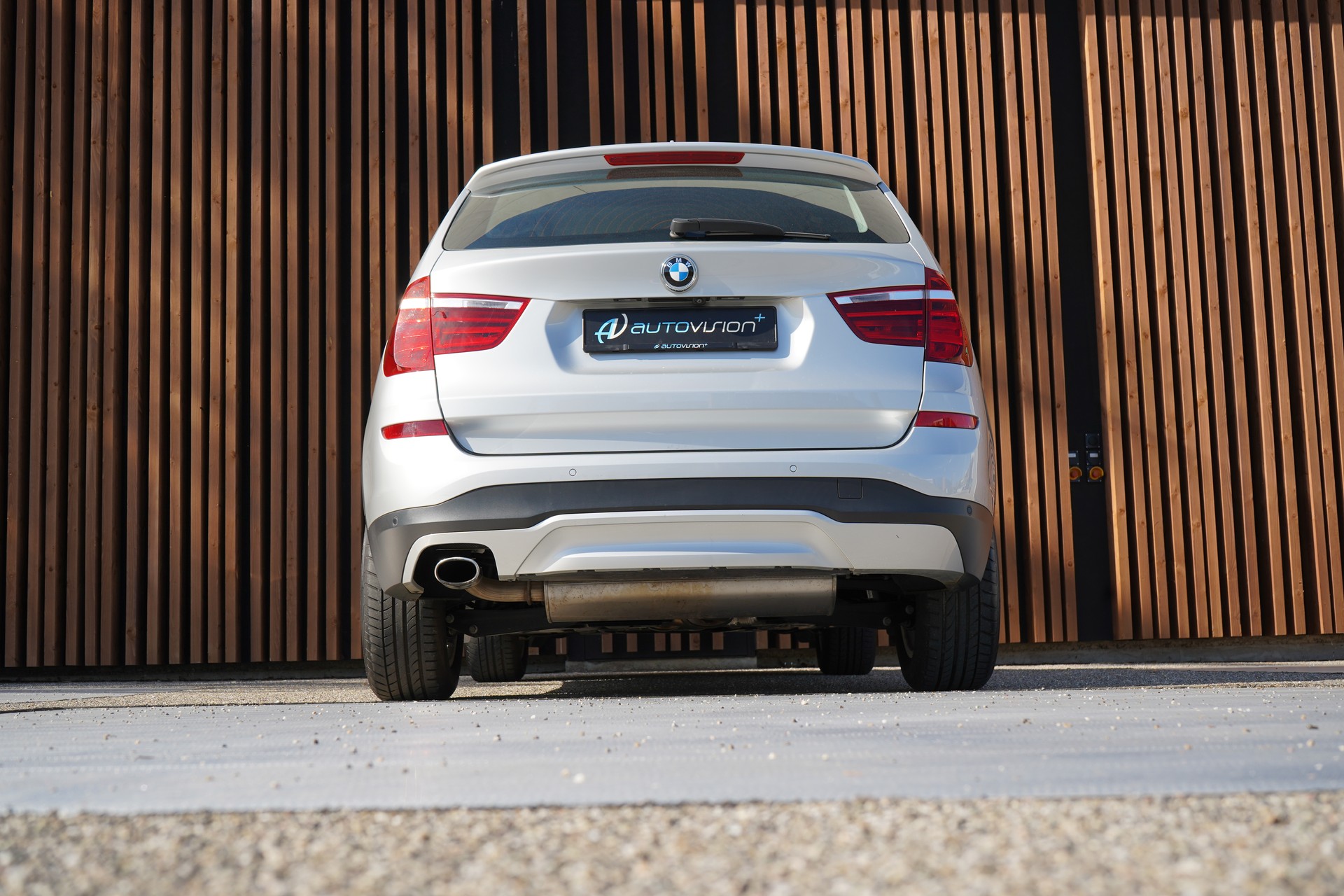 BMW X3 xDRIVE 20i STEPTRONIC l 184 PS-image-17