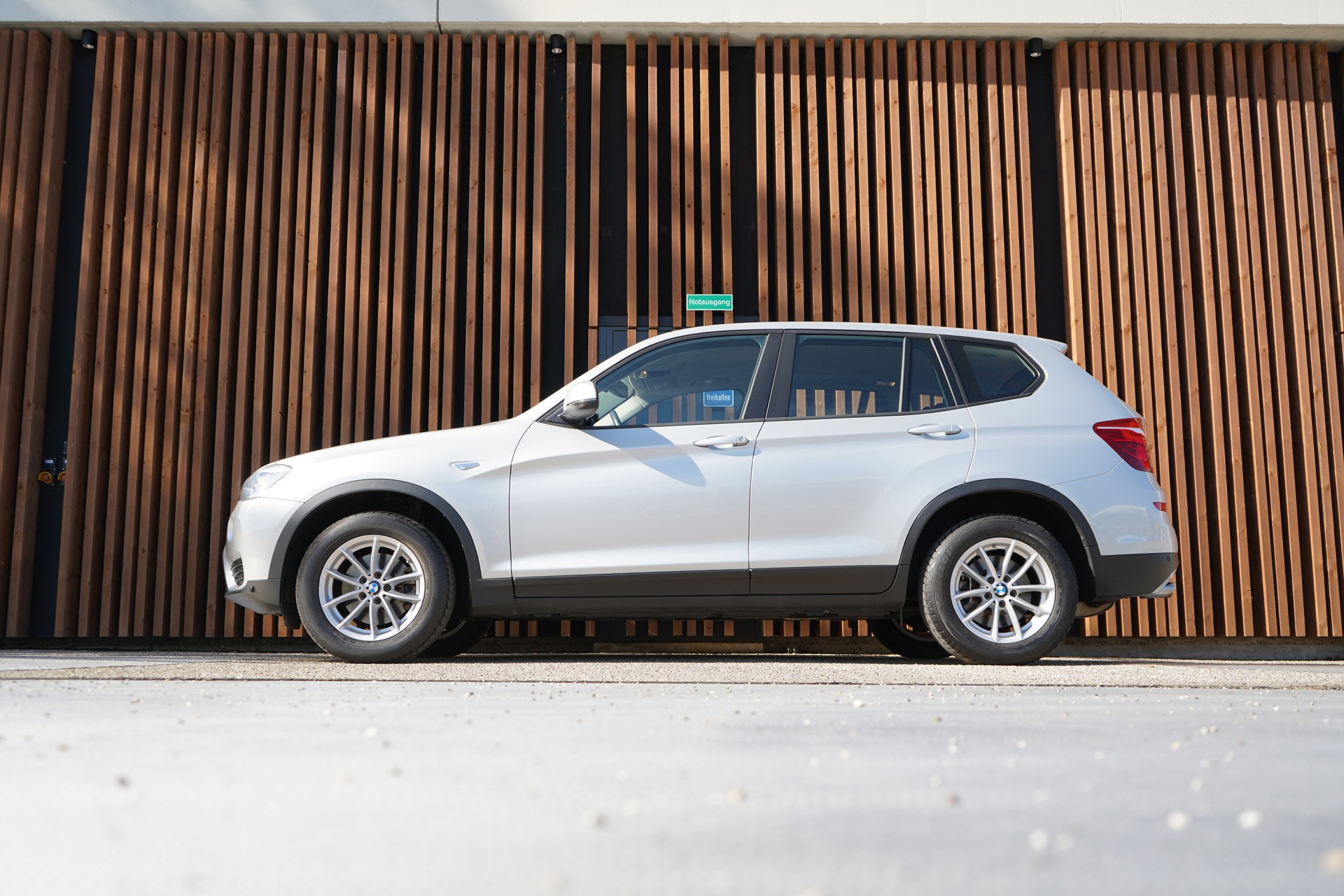 BMW X3 xDRIVE 20i STEPTRONIC l 184 PS-image-3