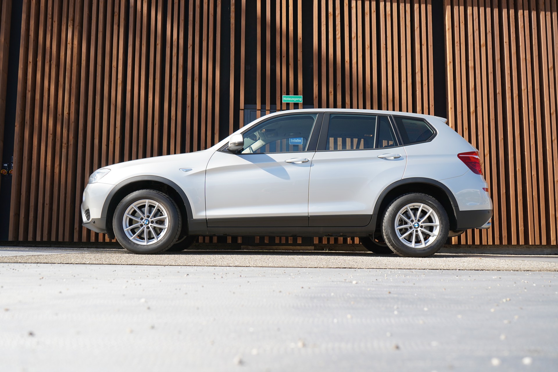 BMW X3 xDRIVE 20i STEPTRONIC l 184 PS-image-1