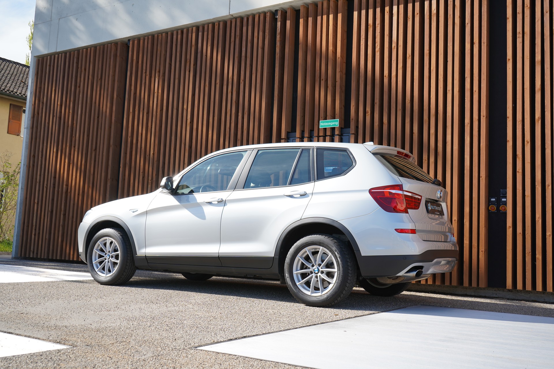 BMW X3 xDRIVE 20i STEPTRONIC l 184 PS-image-8
