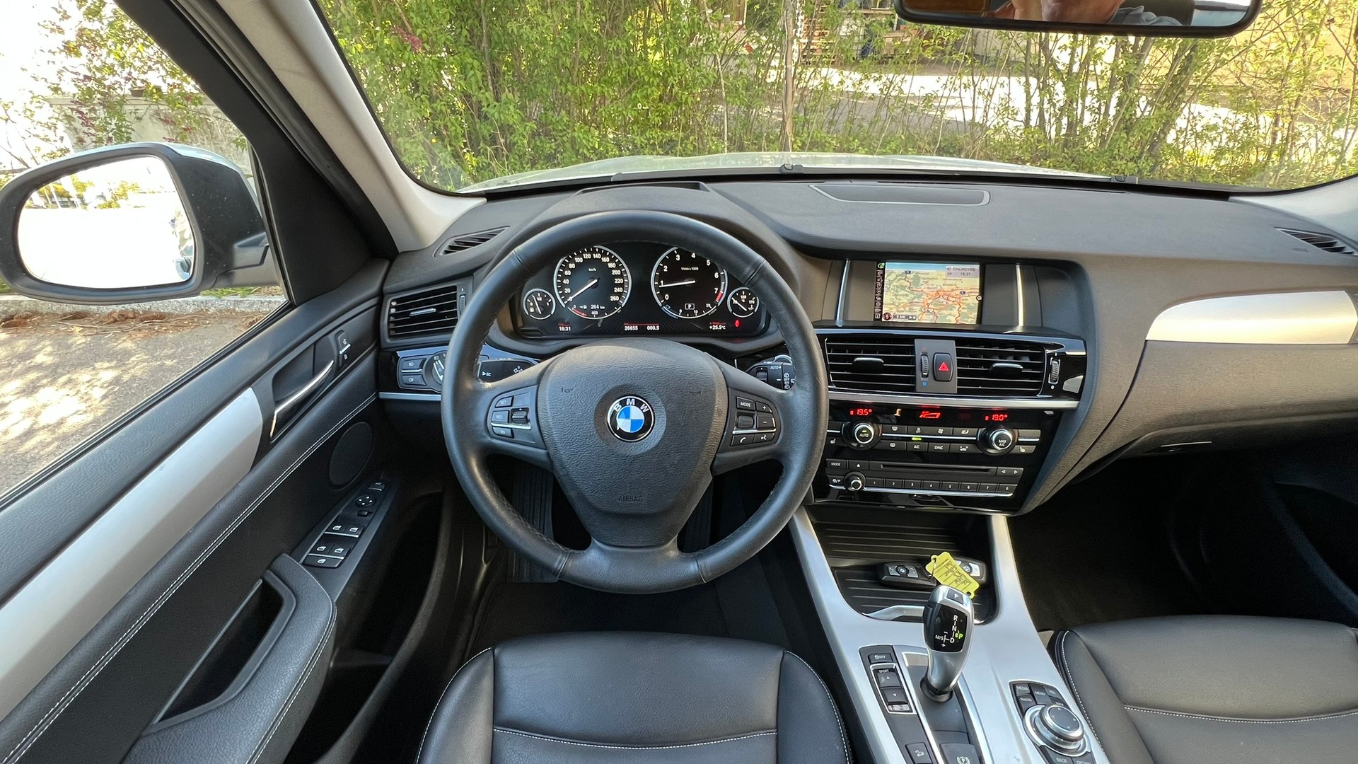 BMW X3 xDRIVE 20i STEPTRONIC l 184 PS-image-21
