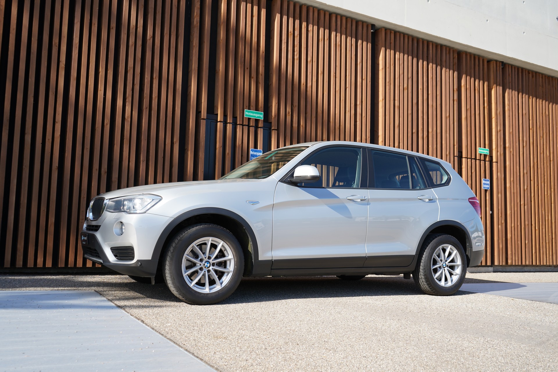 BMW X3 xDRIVE 20i STEPTRONIC l 184 PS-image-7