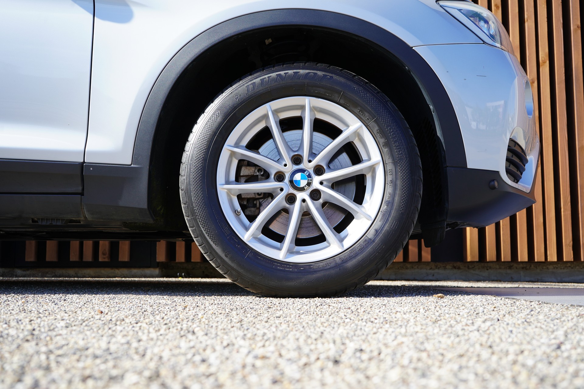 BMW X3 xDRIVE 20i STEPTRONIC l 184 PS-image-18