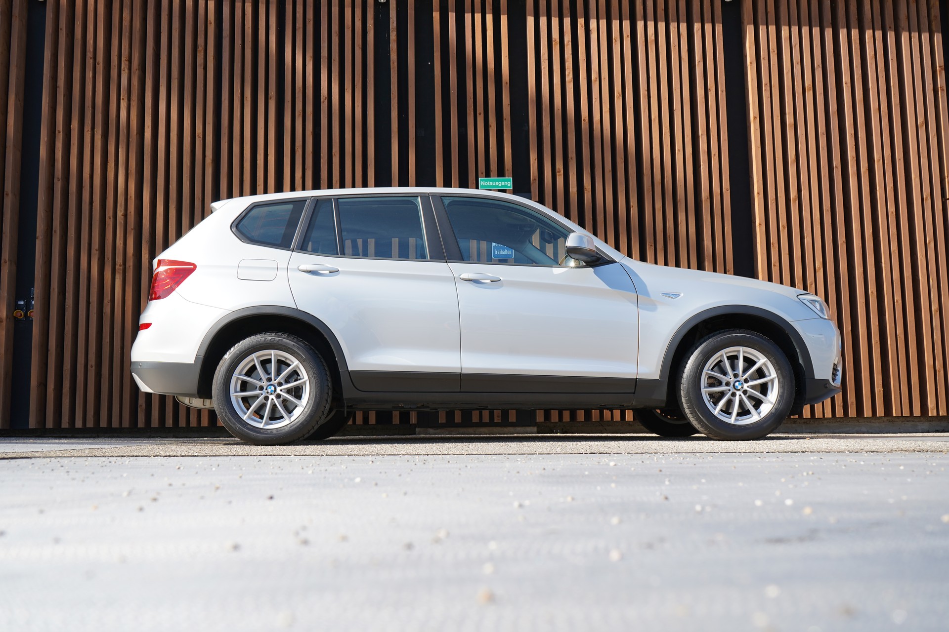BMW X3 xDRIVE 20i STEPTRONIC l 184 PS-image-2