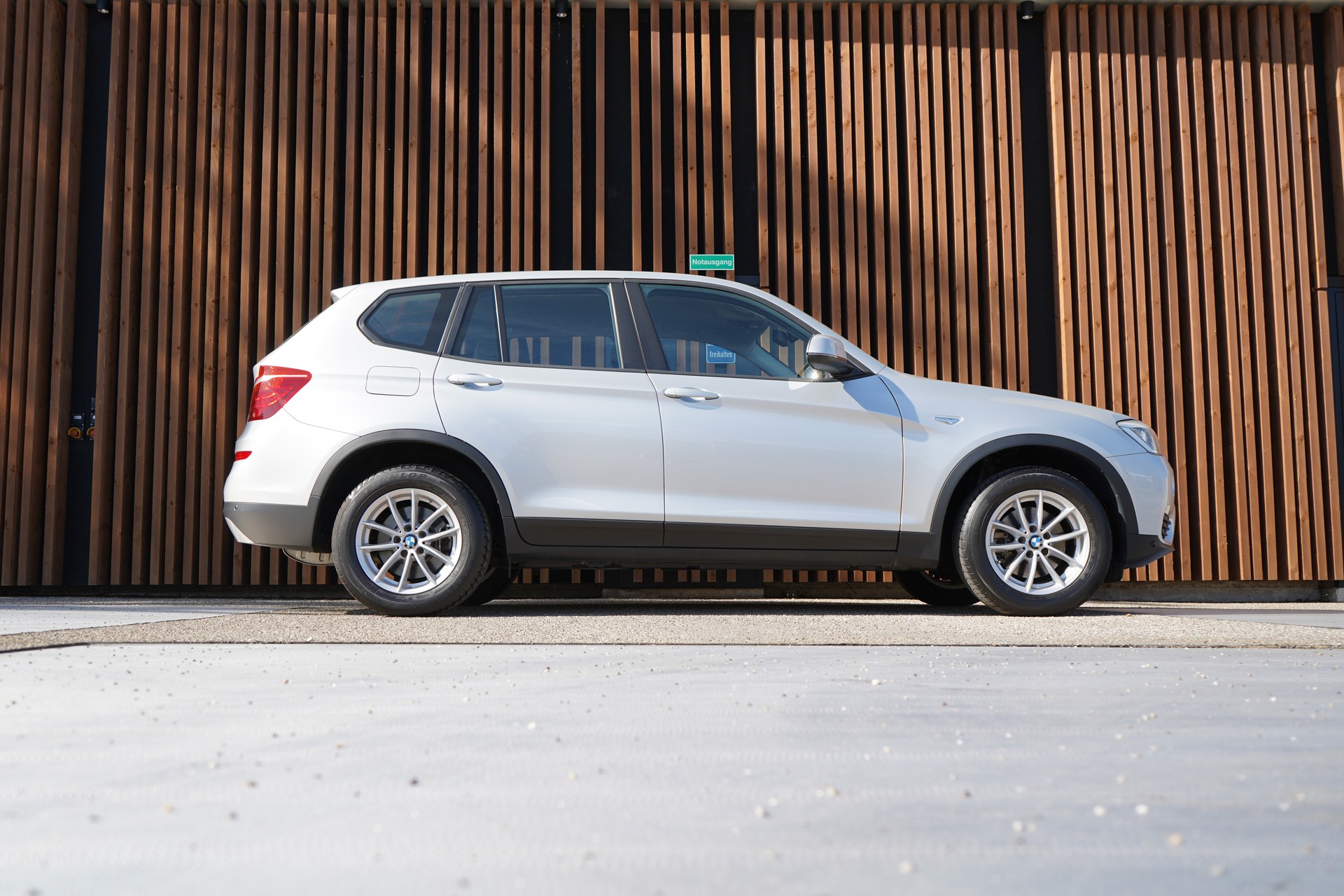 BMW X3 xDRIVE 20i STEPTRONIC l 184 PS-image-0
