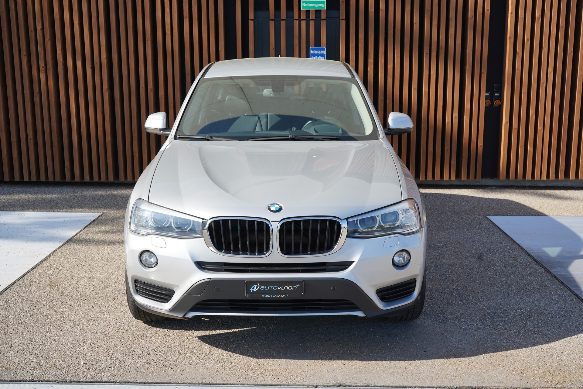 BMW X3 xDRIVE 20i STEPTRONIC l 184 PS-image-14