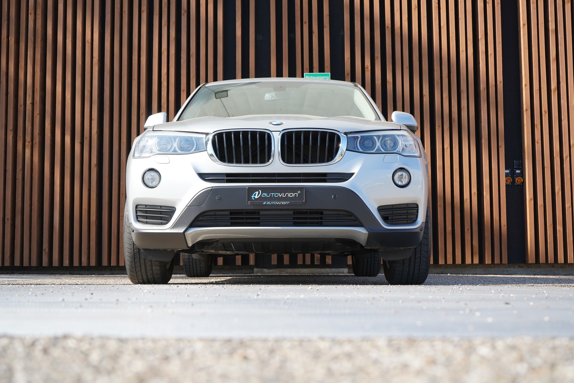 BMW X3 xDRIVE 20i STEPTRONIC l 184 PS-image-15
