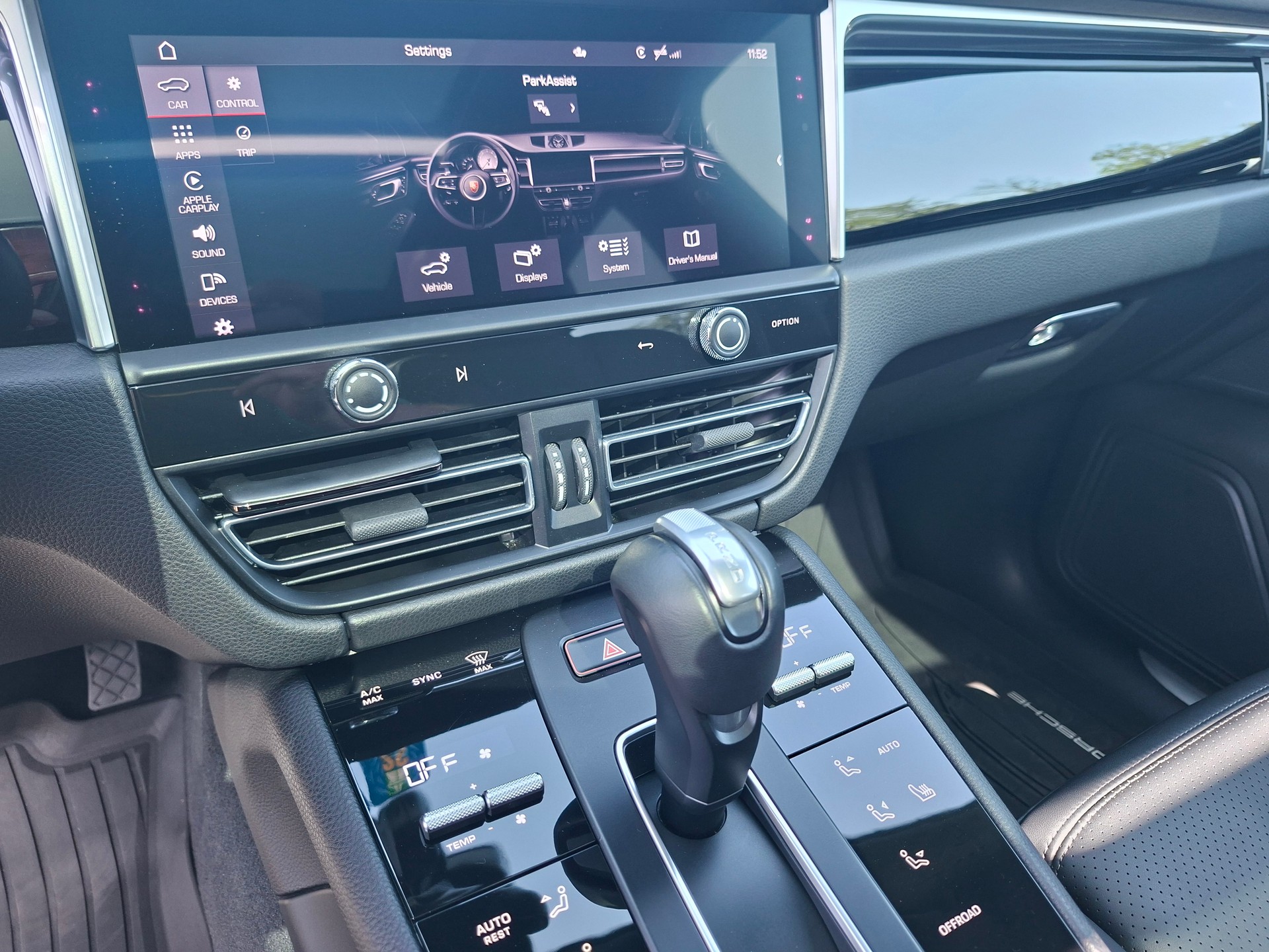 PORSCHE Macan S PDK-image-14