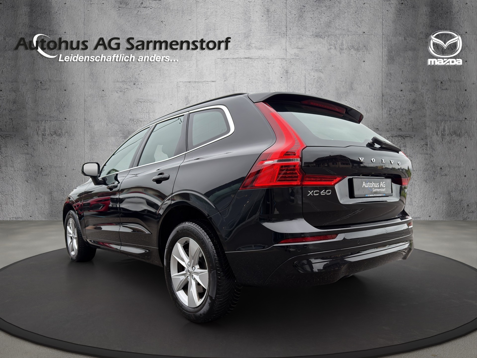 VOLVO XC60 B4 Diesel Mild Hybrid AWD Core Geartronic-image-3