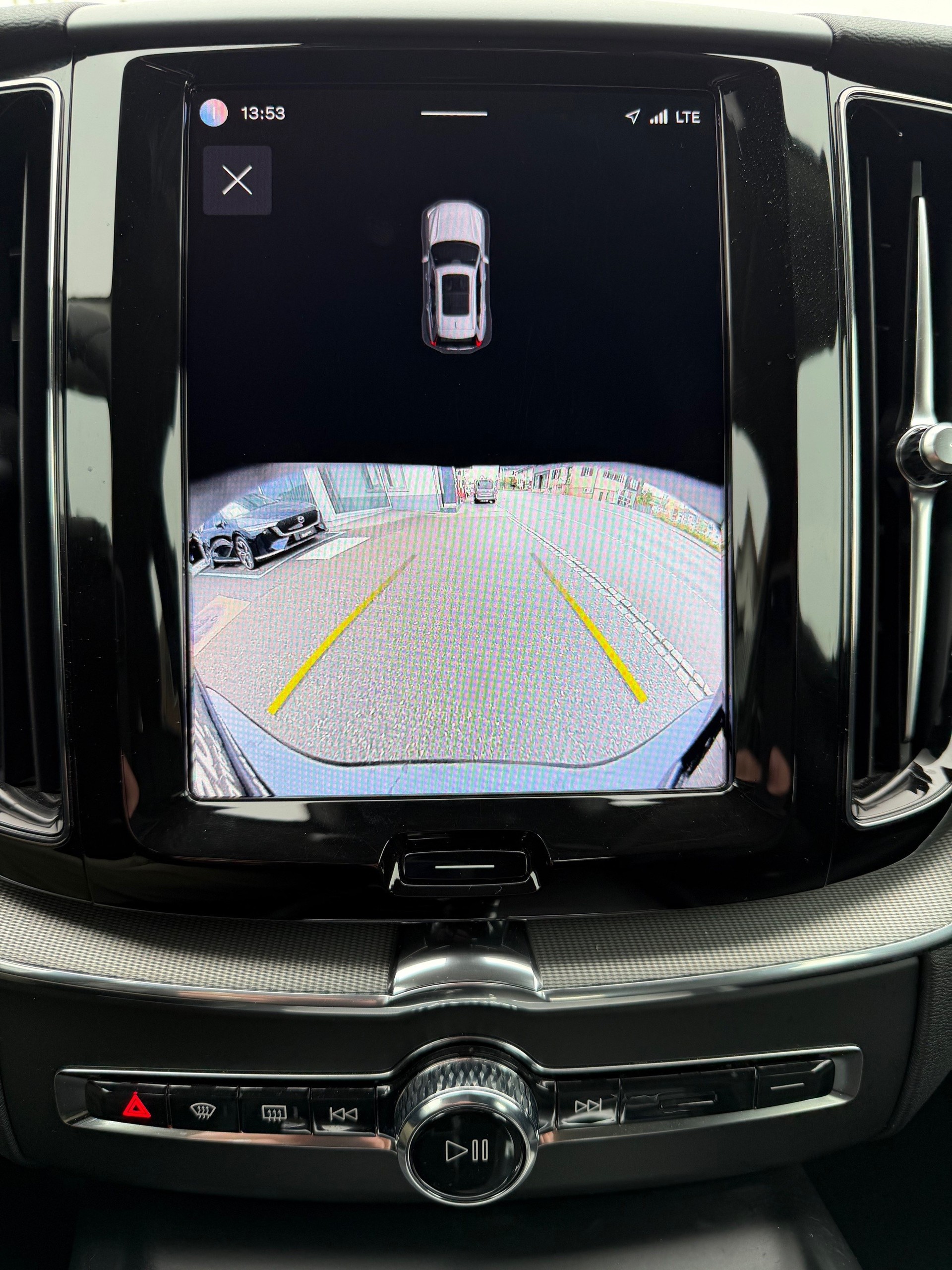 VOLVO XC60 B4 Diesel Mild Hybrid AWD Core Geartronic-image-10