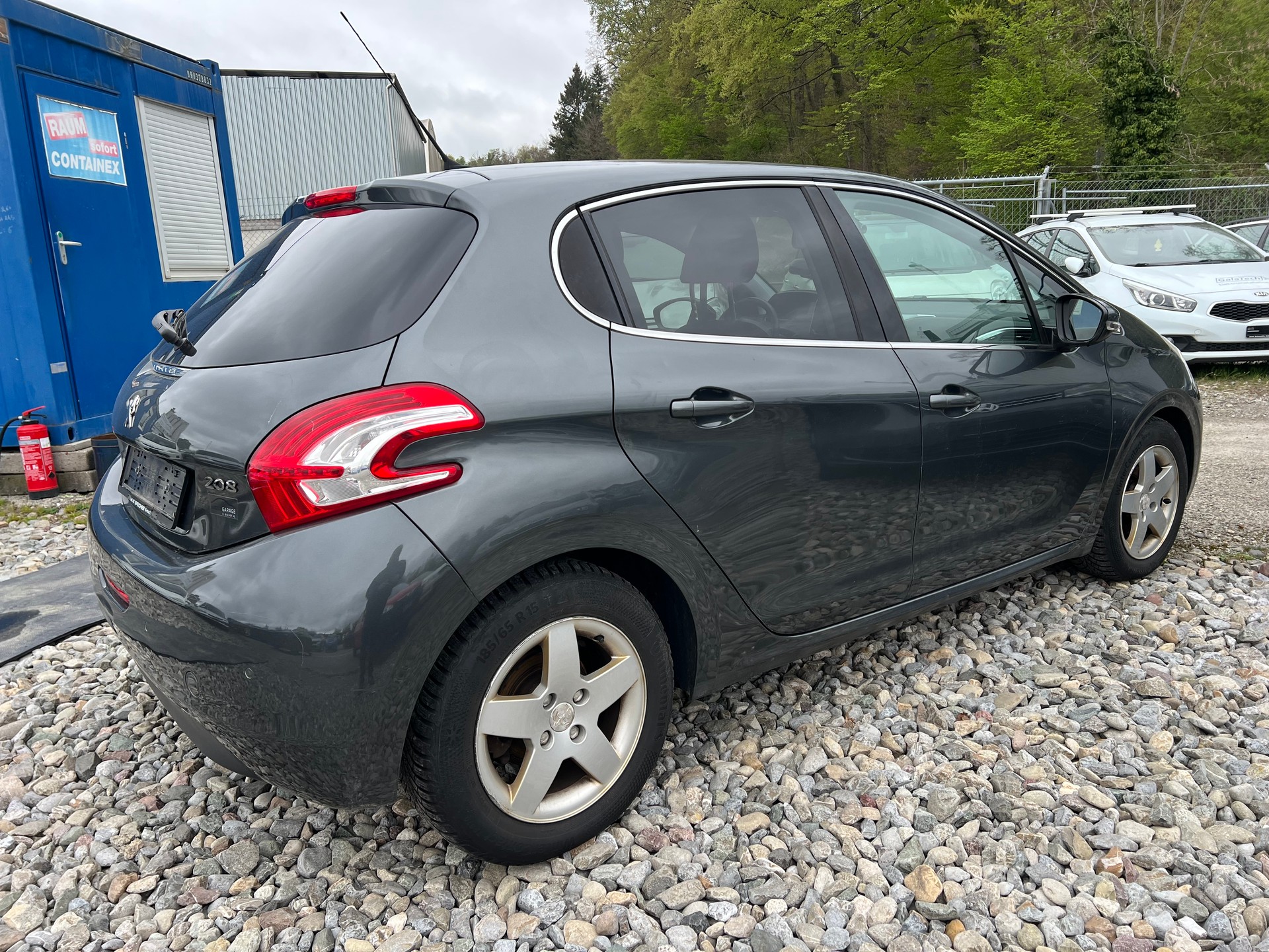 PEUGEOT 208 1.6 VTI Intuitive-image-2