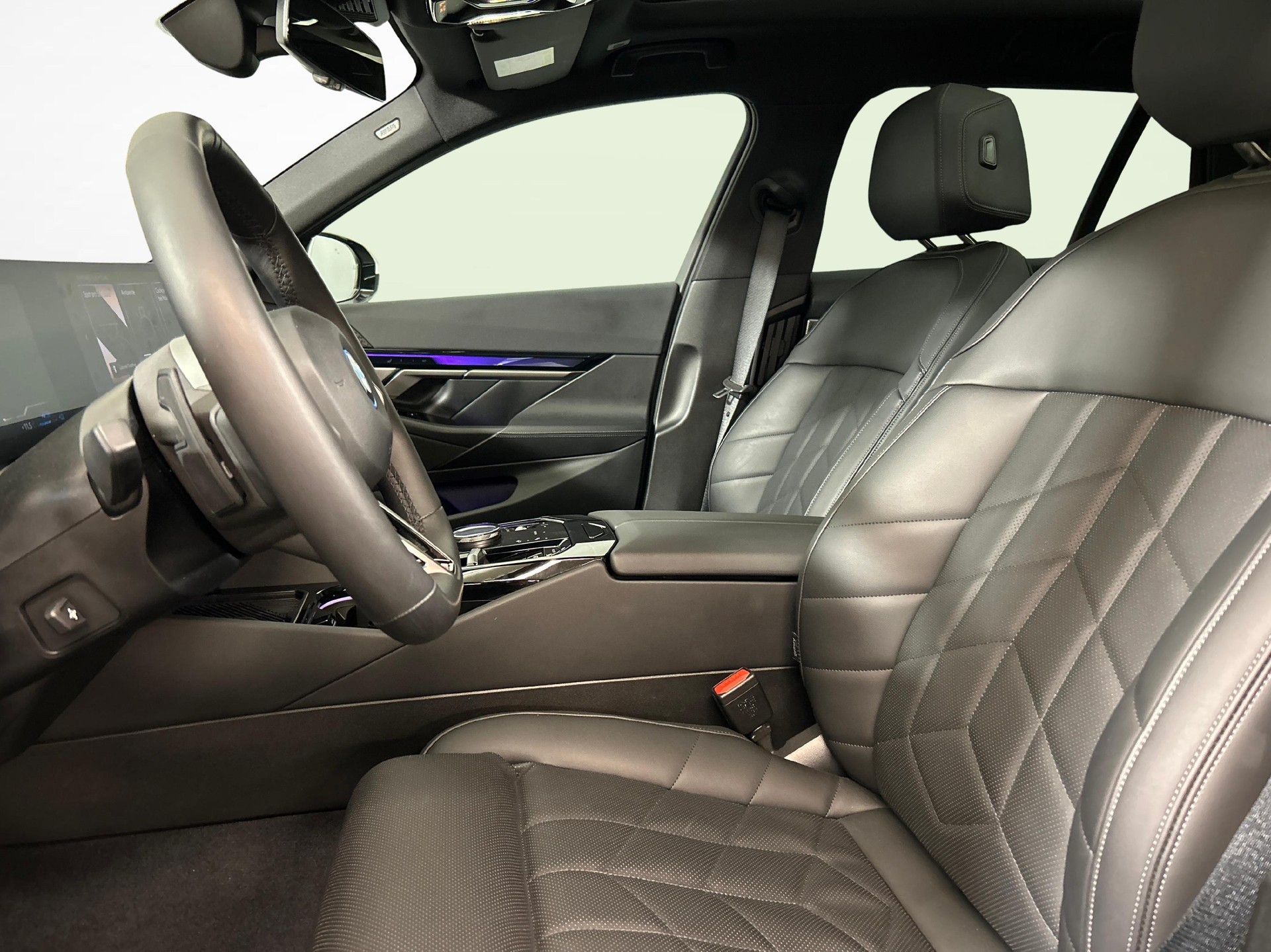 BMW 530e xDrive Touring-image-3