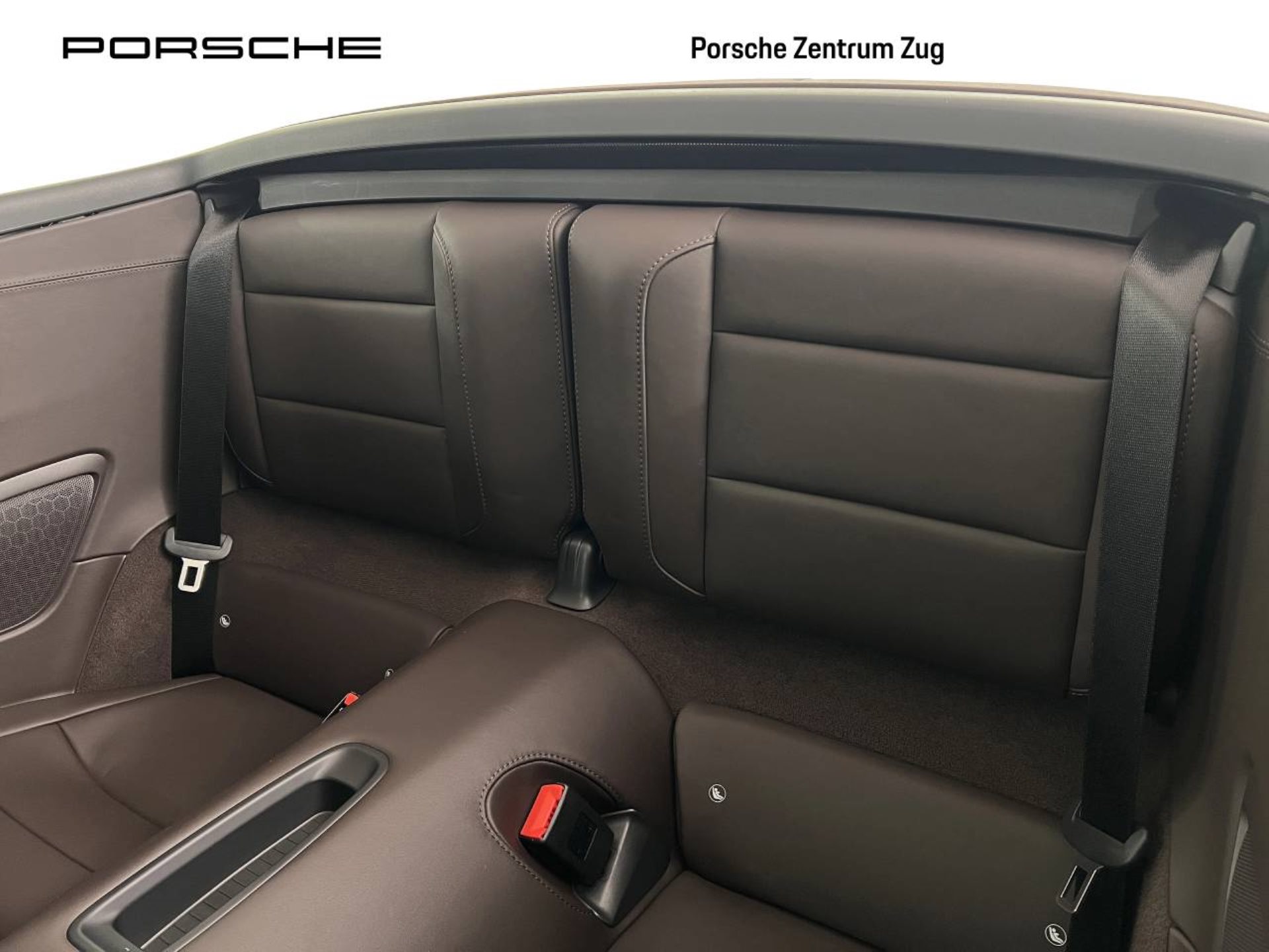PORSCHE 911 Turbo S Cabriolet-image-24