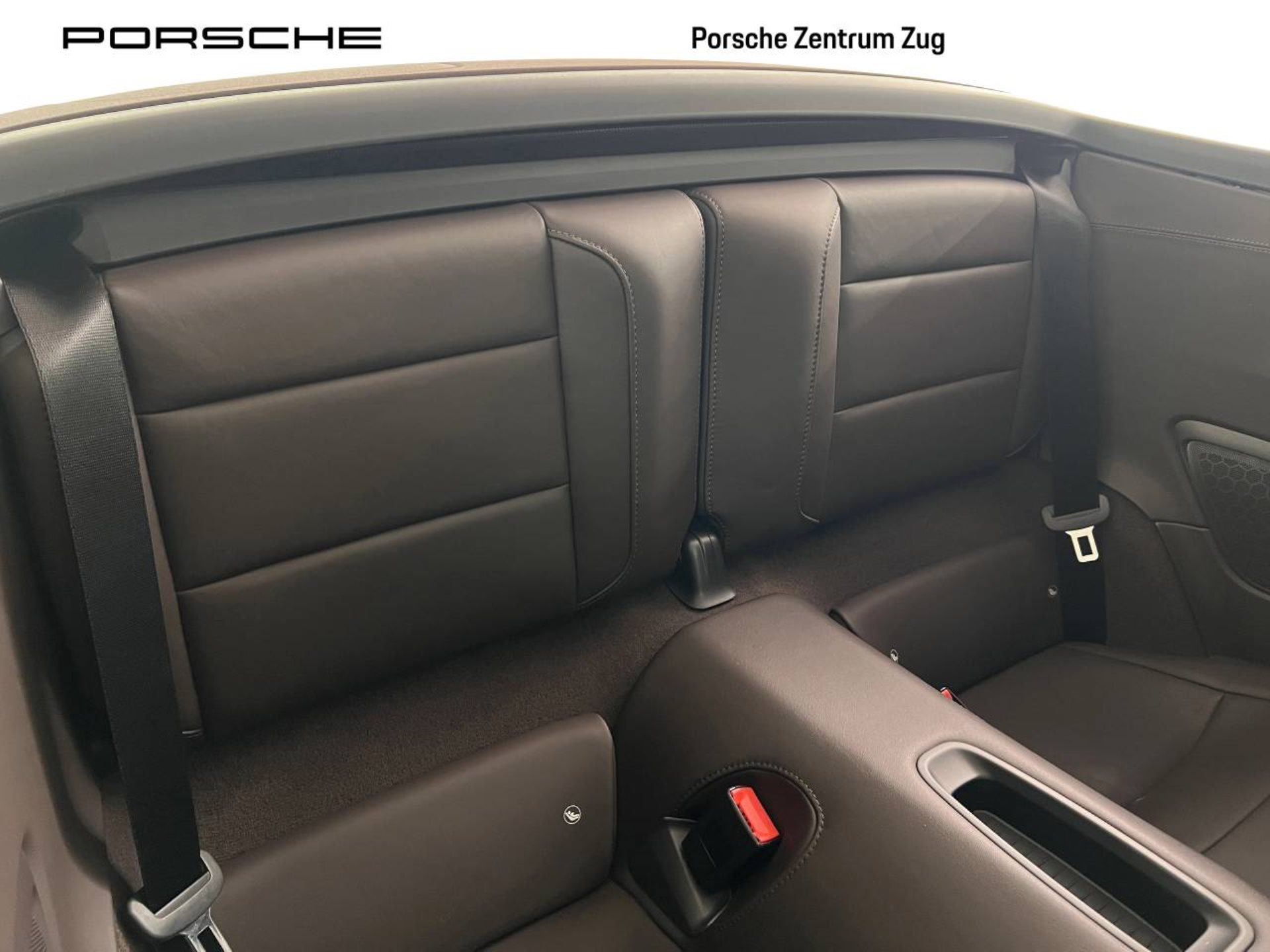 PORSCHE 911 Turbo S Cabriolet-image-25