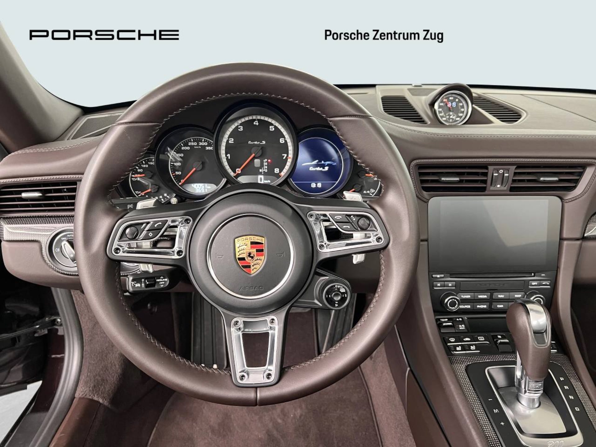 PORSCHE 911 Turbo S Cabriolet-image-16